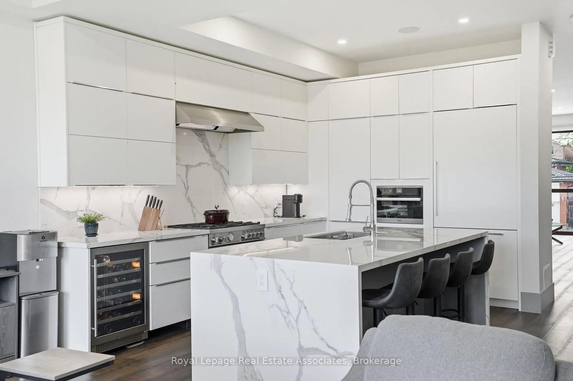 Photo 14 of Unit B, 357 Melrose Street, Etobicoke, Mimico — HOMEH