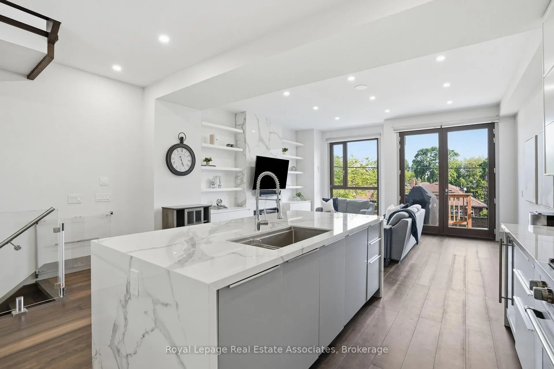 Photo 16 of Unit B, 357 Melrose Street, Etobicoke, Mimico — HOMEH