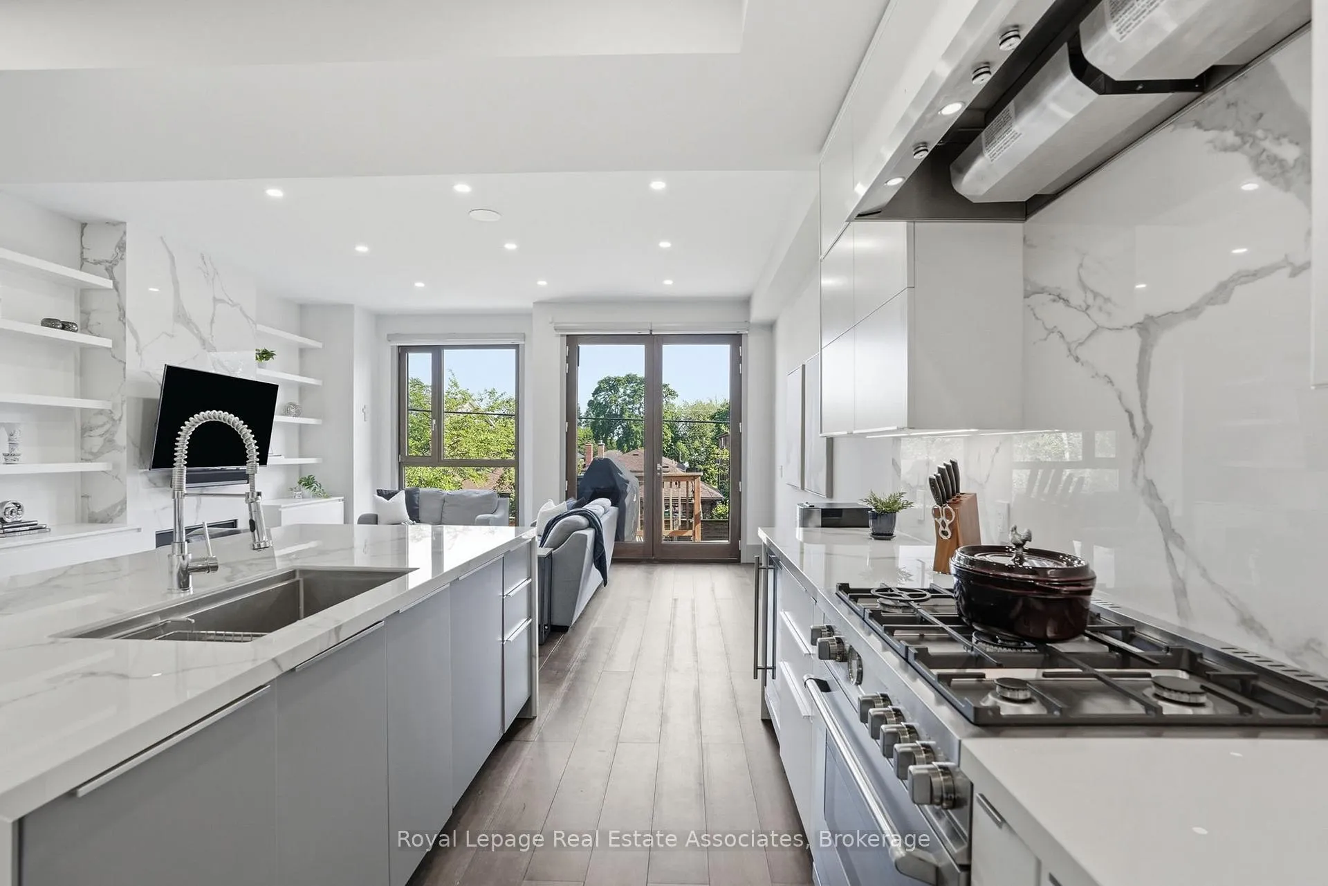 Photo 17 of Unit B, 357 Melrose Street, Etobicoke, Mimico — HOMEH