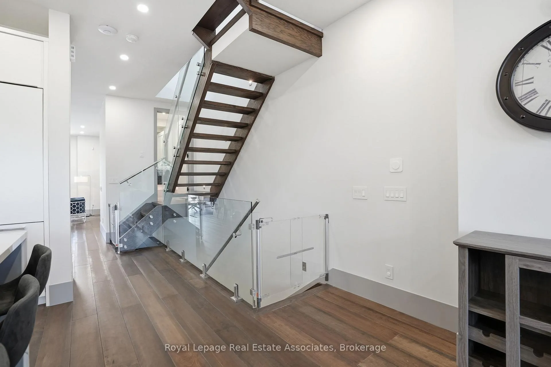 Photo 20 of Unit B, 357 Melrose Street, Etobicoke, Mimico — HOMEH