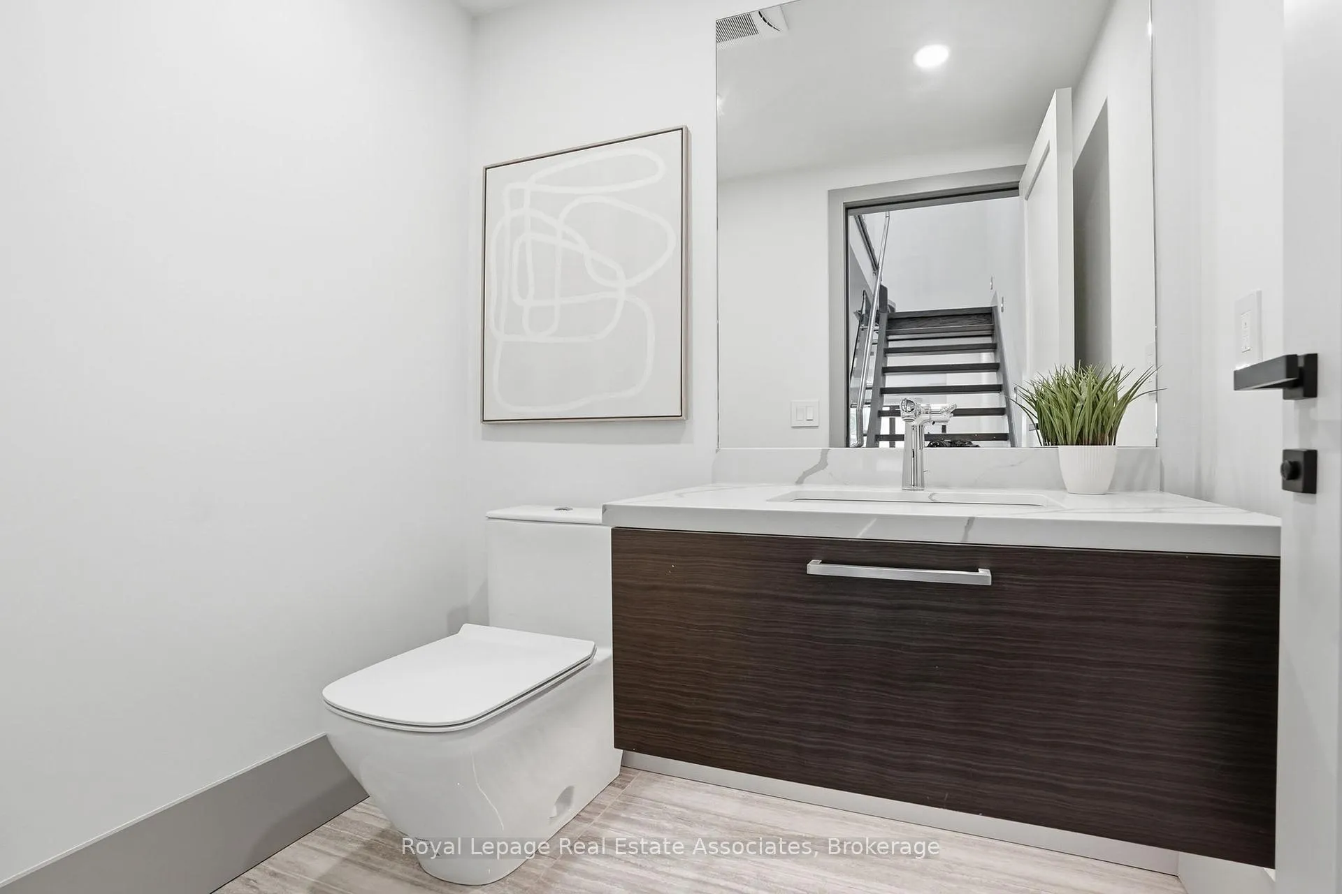Photo 31 of Unit B, 357 Melrose Street, Etobicoke, Mimico — HOMEH