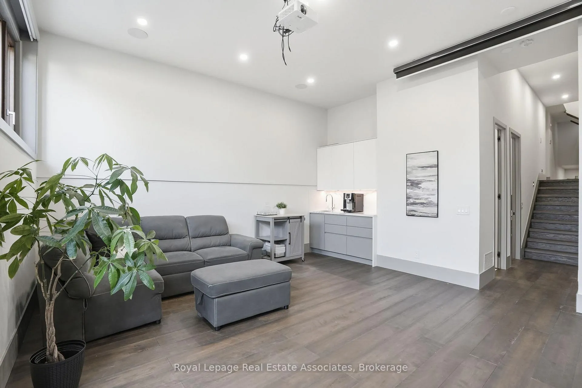 Photo 39 of Unit B, 357 Melrose Street, Etobicoke, Mimico — HOMEH