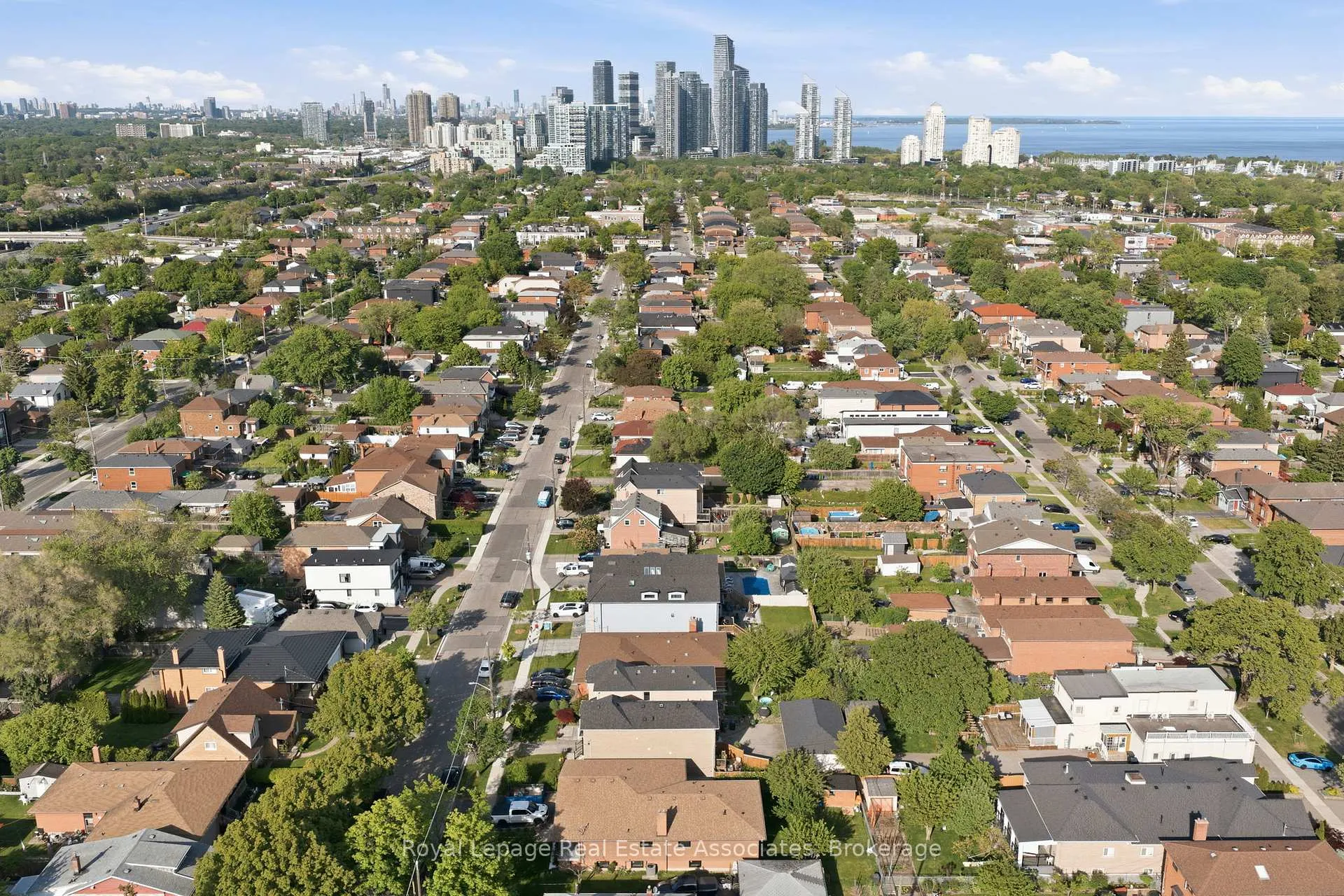 Photo 48 of Unit B, 357 Melrose Street, Etobicoke, Mimico — HOMEH