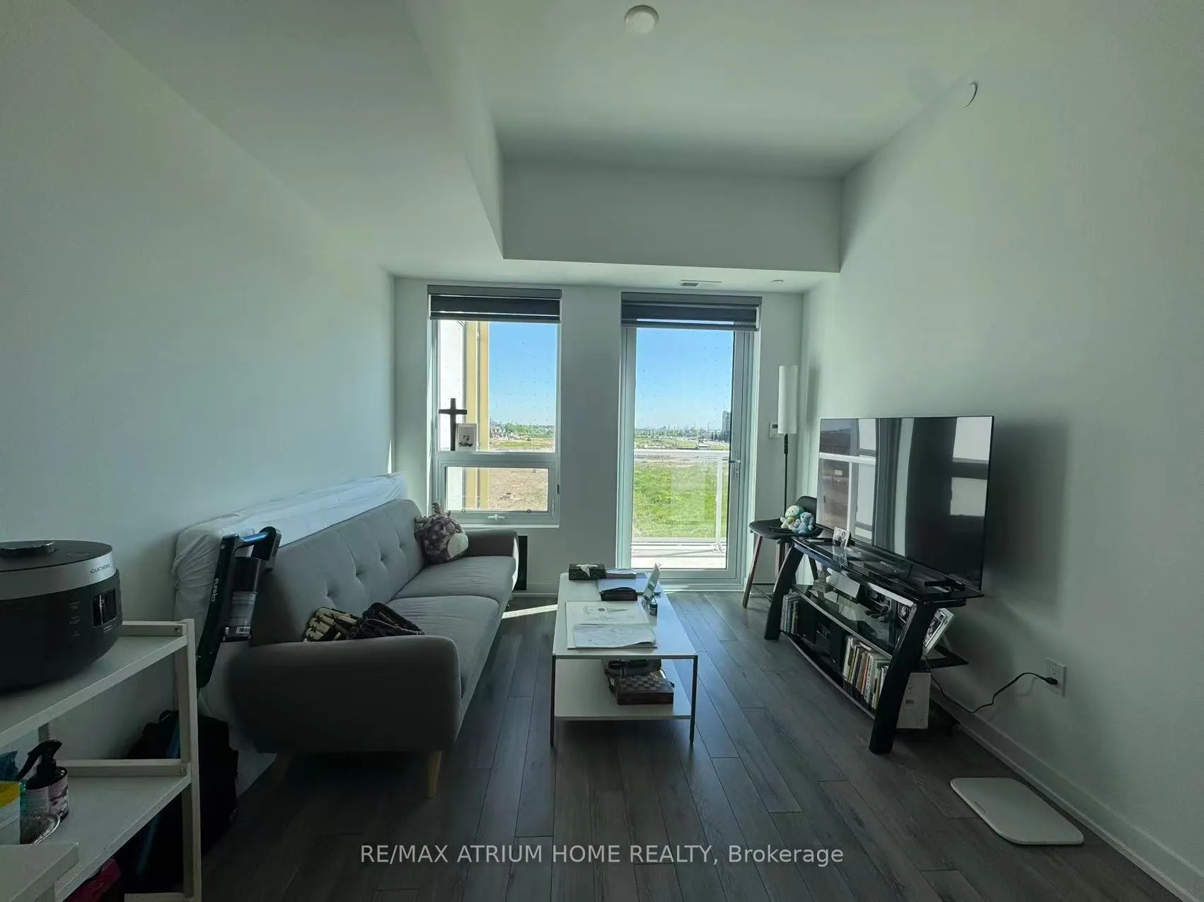 Photo 6 of Unit 536, 1005 Dundas Street E, Oakville, Joshua Meadows — HOMEH