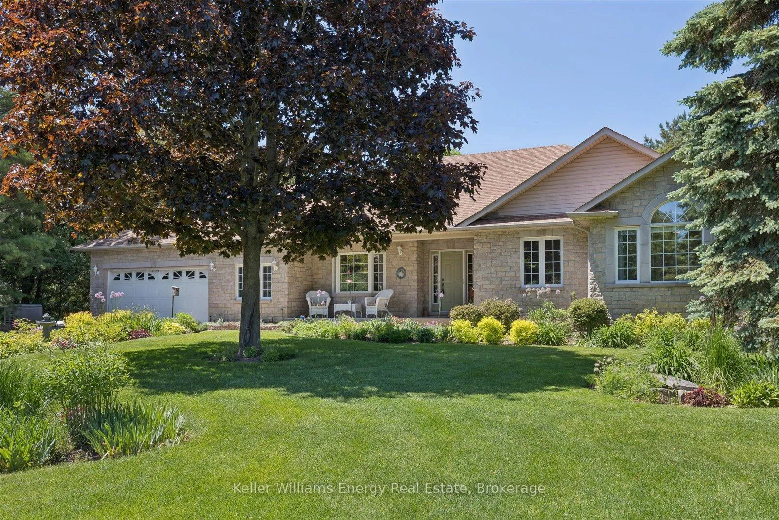 Photo 2 of 3915 Larose Crescent, Port Hope, Garden Hill — HOMEH