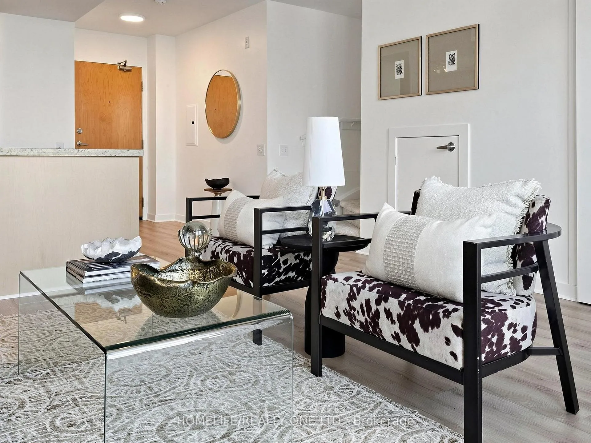 Photo 6 of Unit 913, 77 Lombard Street, Toronto, Church-Yonge Corridor — HOMEH