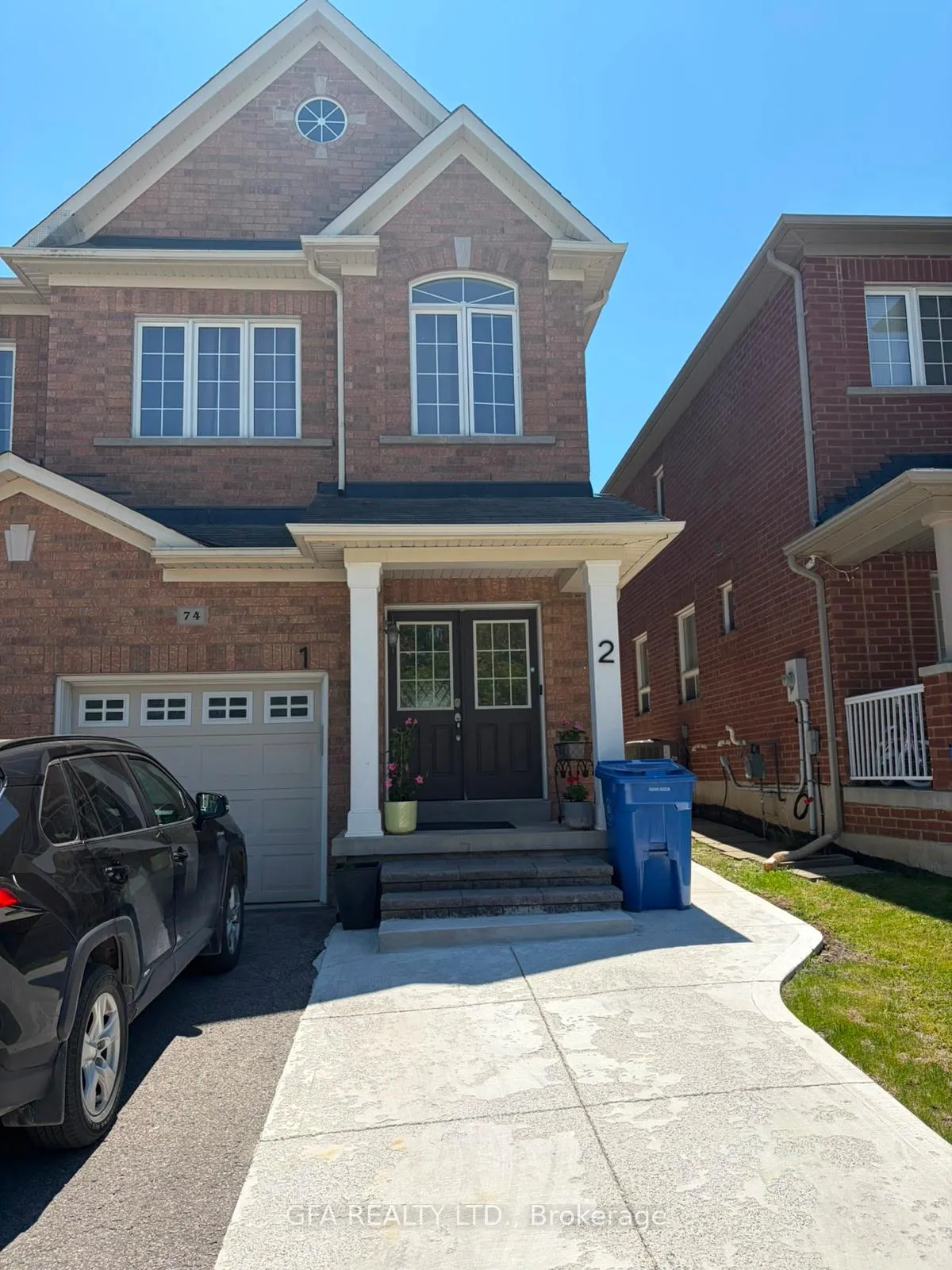 Front of Unit Basement, 74 Four Seasons Crescent