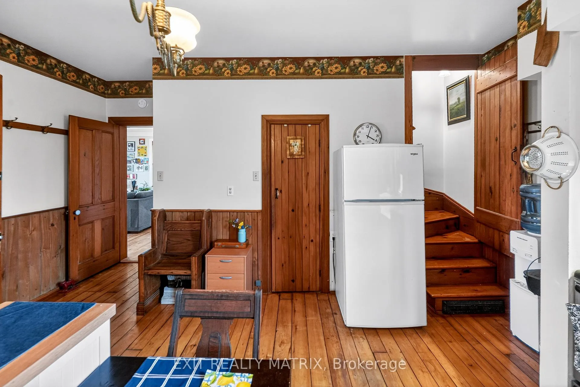 Photo 7 of 7499 Bank Street, Ottawa, Metcalfe — HOMEH