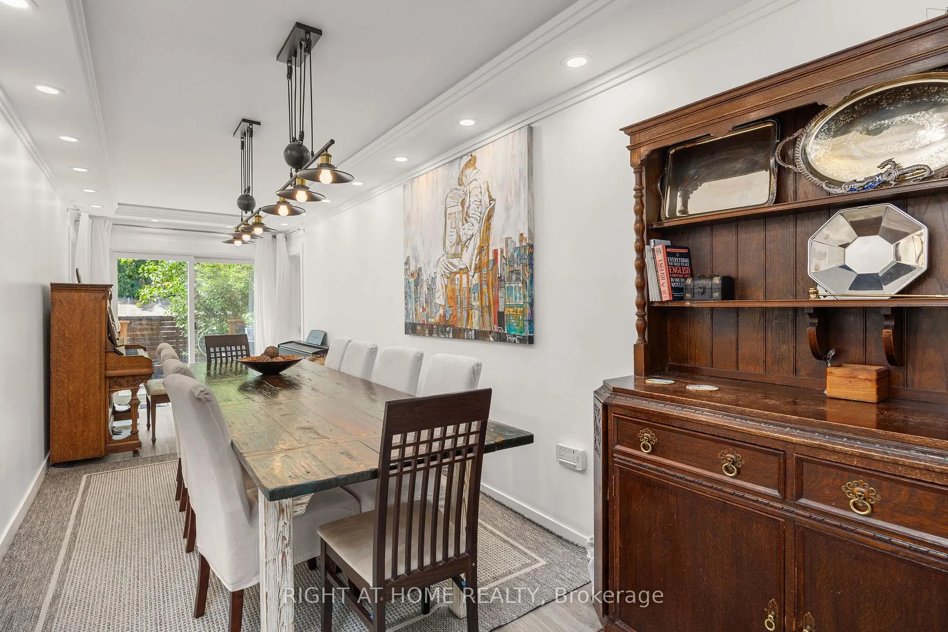 Photo 12 of 107 Otter Crescent, Toronto, Bedford Park-Nortown — HOMEH