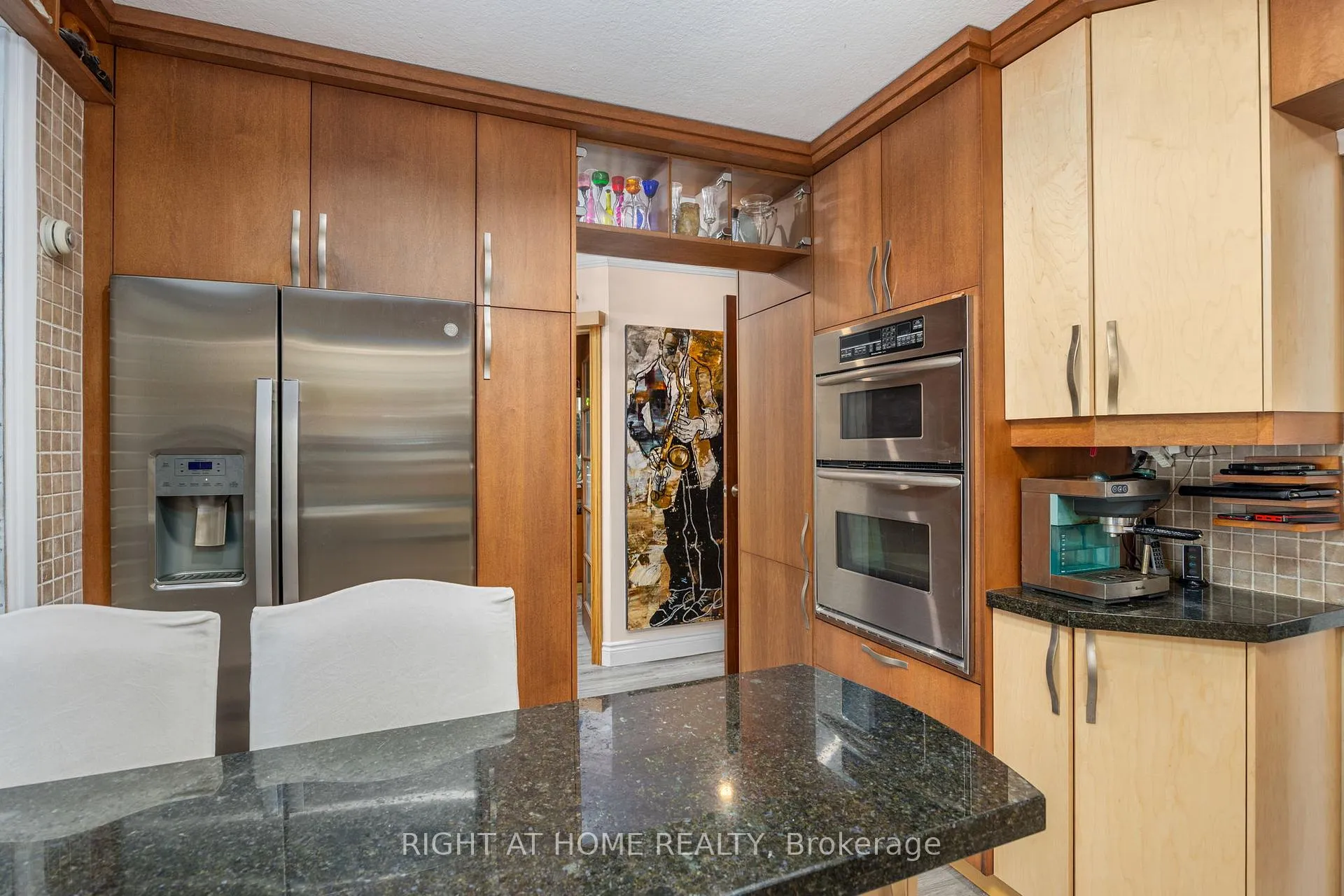 Photo 13 of 107 Otter Crescent, Toronto, Bedford Park-Nortown — HOMEH