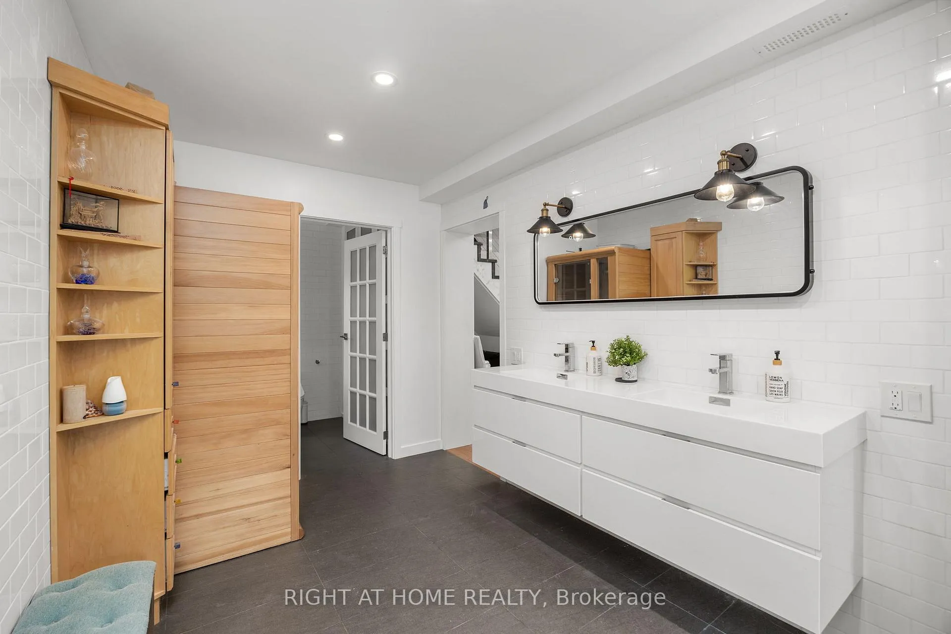 Photo 25 of 107 Otter Crescent, Toronto, Bedford Park-Nortown — HOMEH