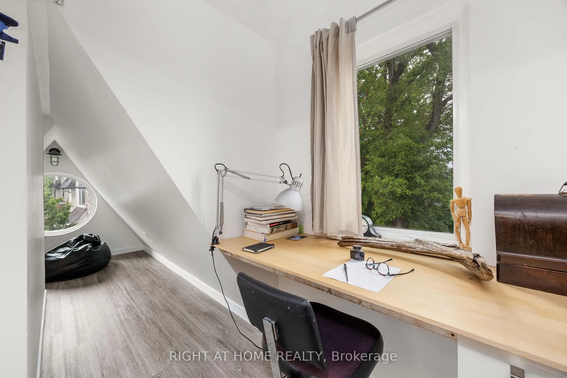 Photo 30 of 107 Otter Crescent, Toronto, Bedford Park-Nortown — HOMEH