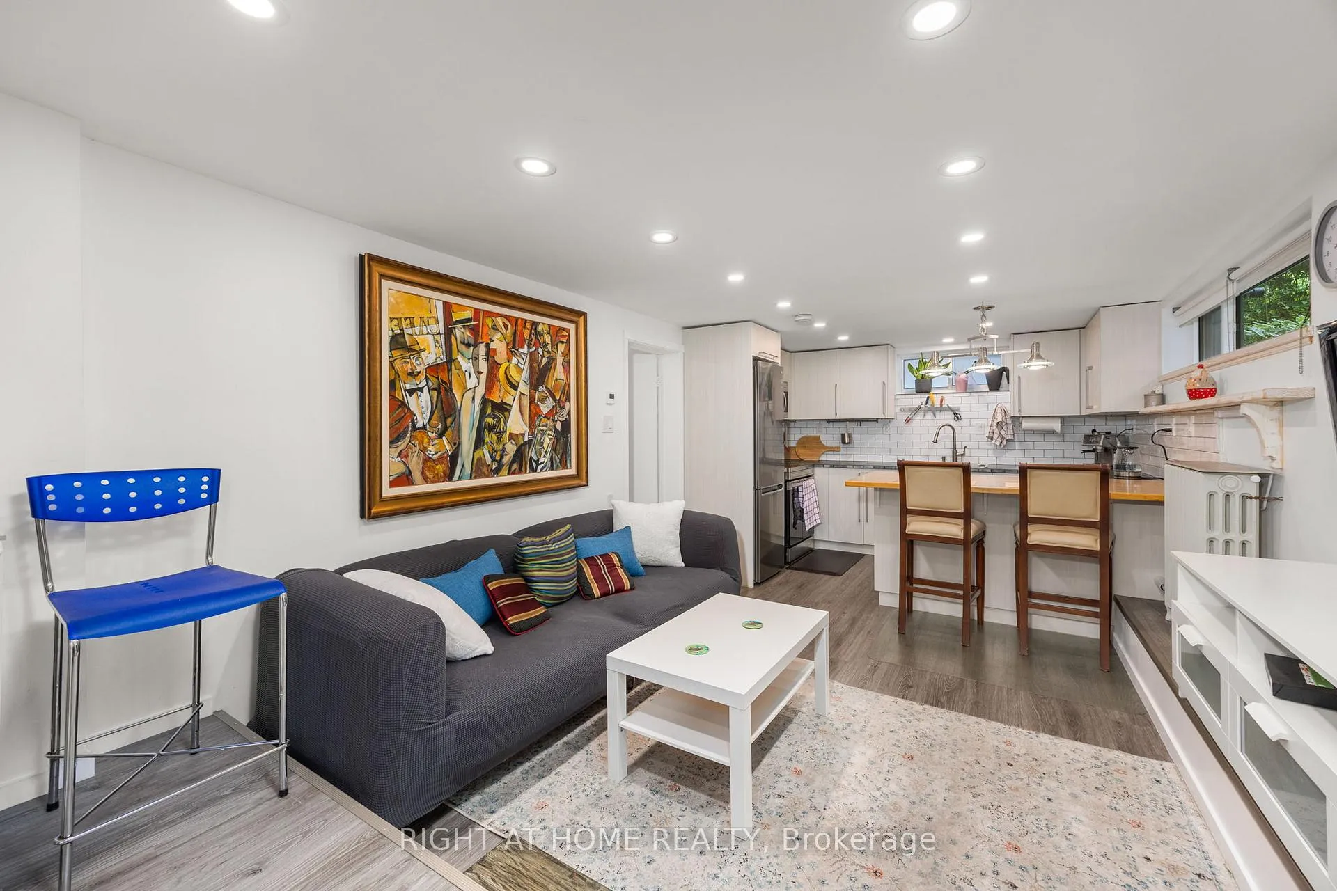 Photo 32 of 107 Otter Crescent, Toronto, Bedford Park-Nortown — HOMEH