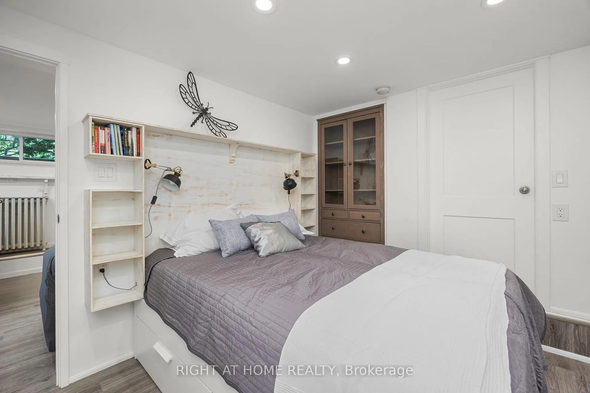 Photo 35 of 107 Otter Crescent, Toronto, Bedford Park-Nortown — HOMEH