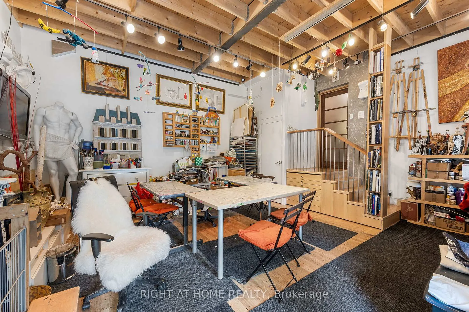 Photo 38 of 107 Otter Crescent, Toronto, Bedford Park-Nortown — HOMEH