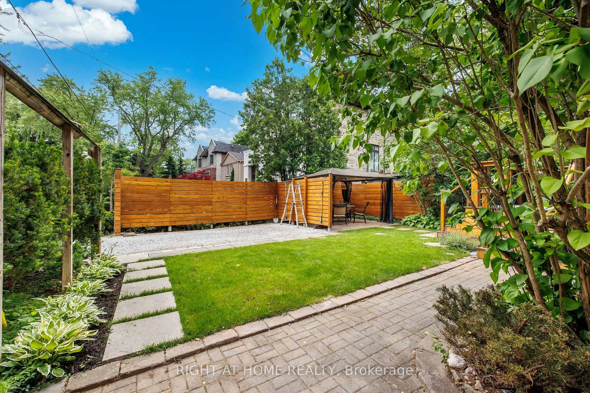 Photo 44 of 107 Otter Crescent, Toronto, Bedford Park-Nortown — HOMEH