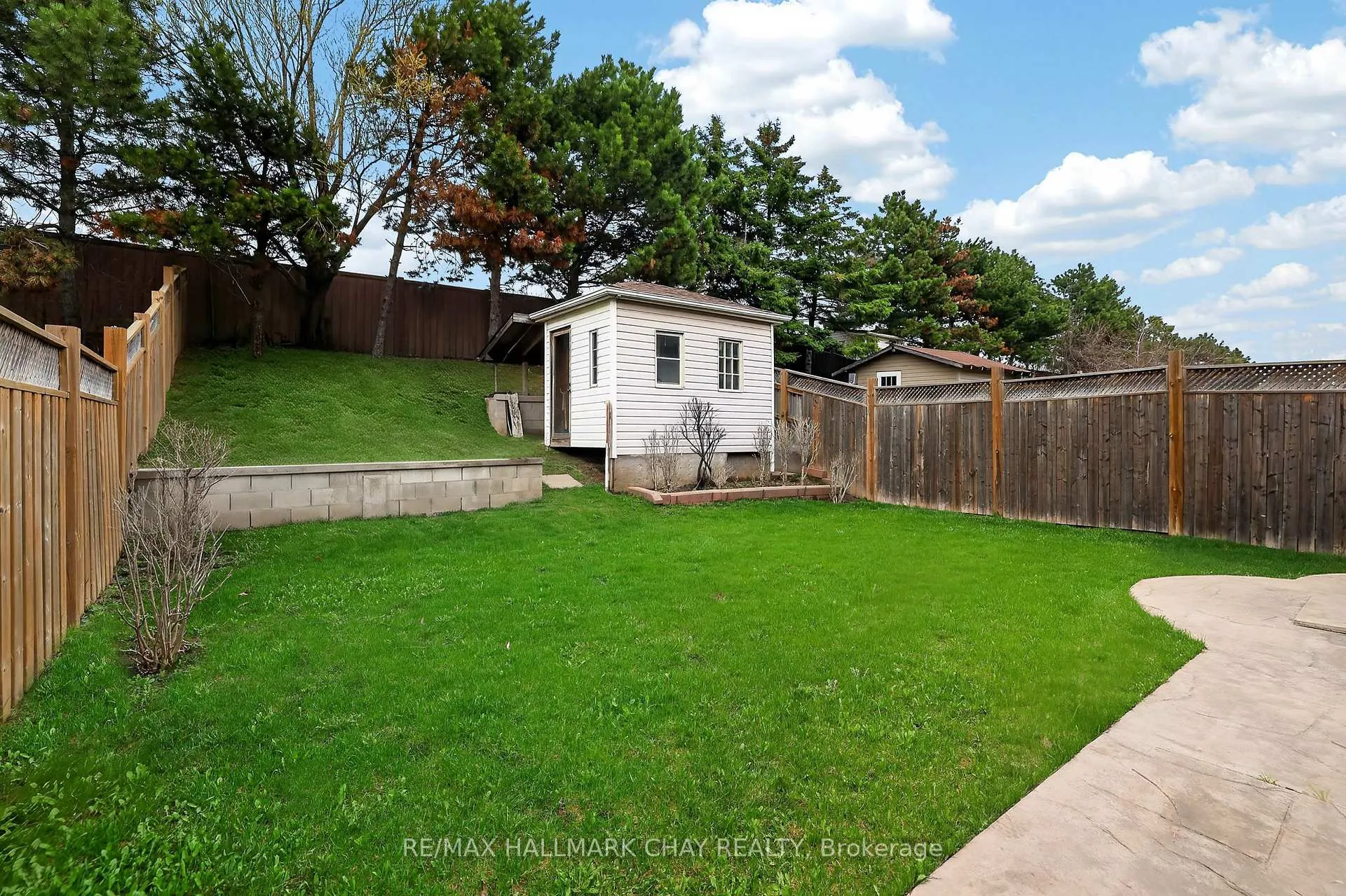 Photo 32 of 72 Ravenscliffe Court, Brampton, Northwood Park — HOMEH