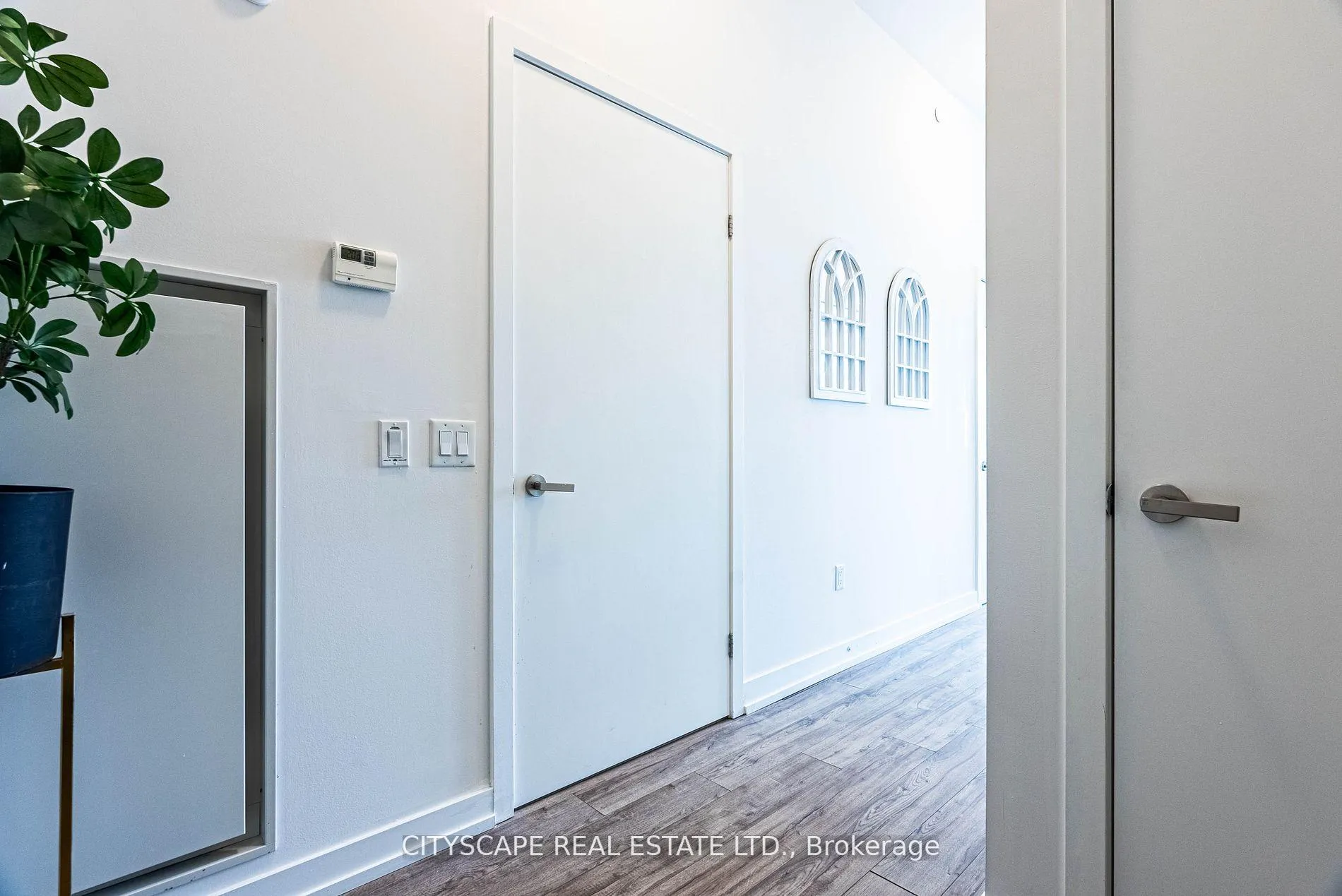 Photo 6 of Unit 907, 77 Shuter Street, Toronto, Church-Yonge Corridor — HOMEH