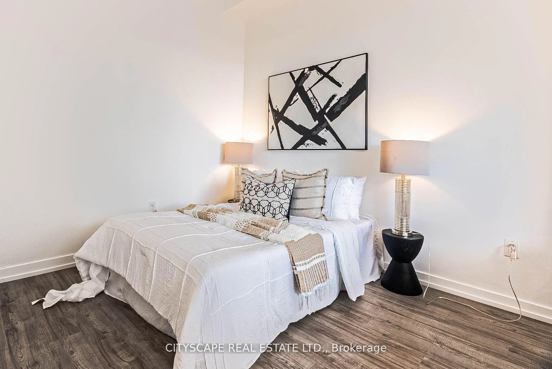 Photo 7 of Unit 907, 77 Shuter Street, Toronto, Church-Yonge Corridor — HOMEH