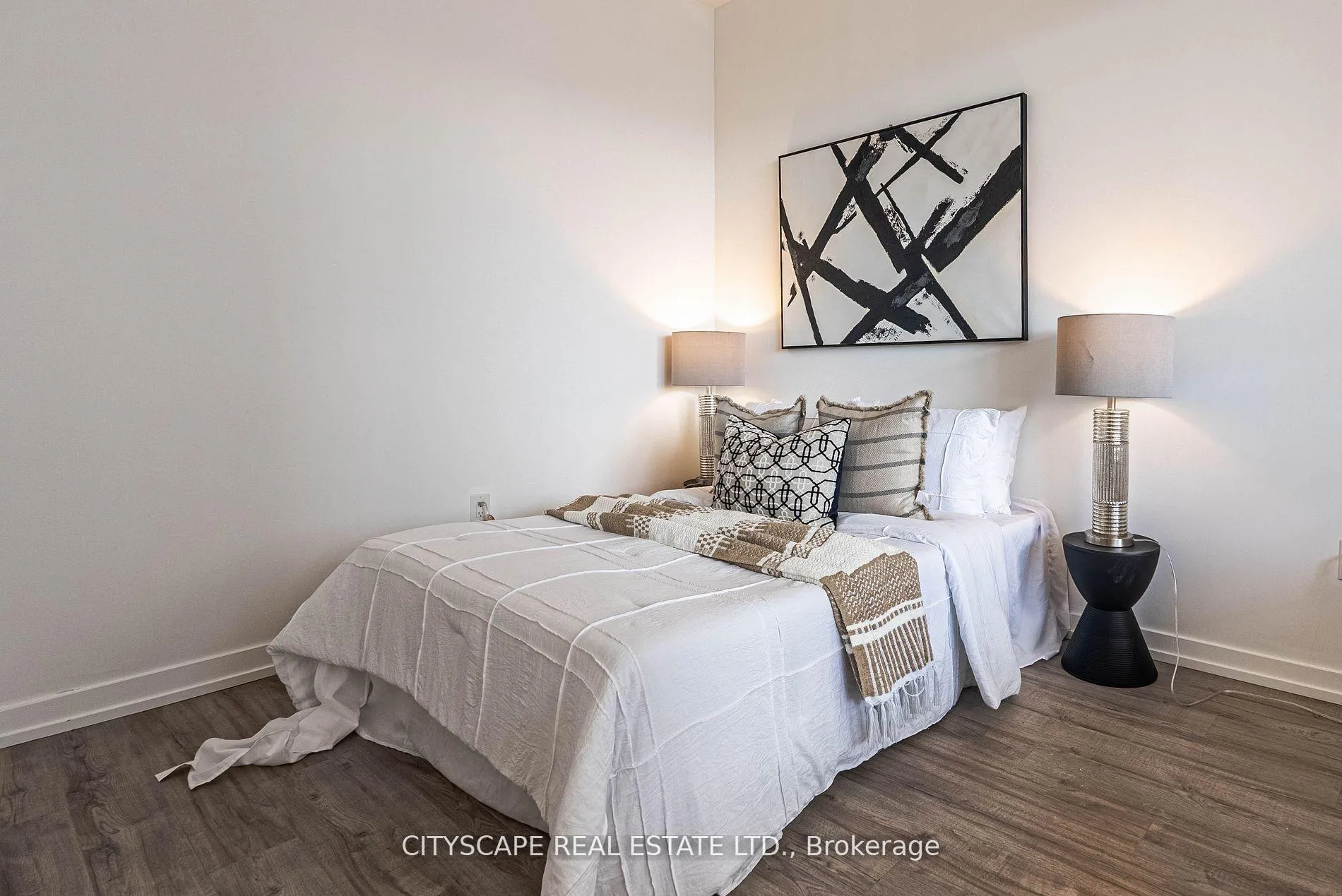 Photo 8 of Unit 907, 77 Shuter Street, Toronto, Church-Yonge Corridor — HOMEH