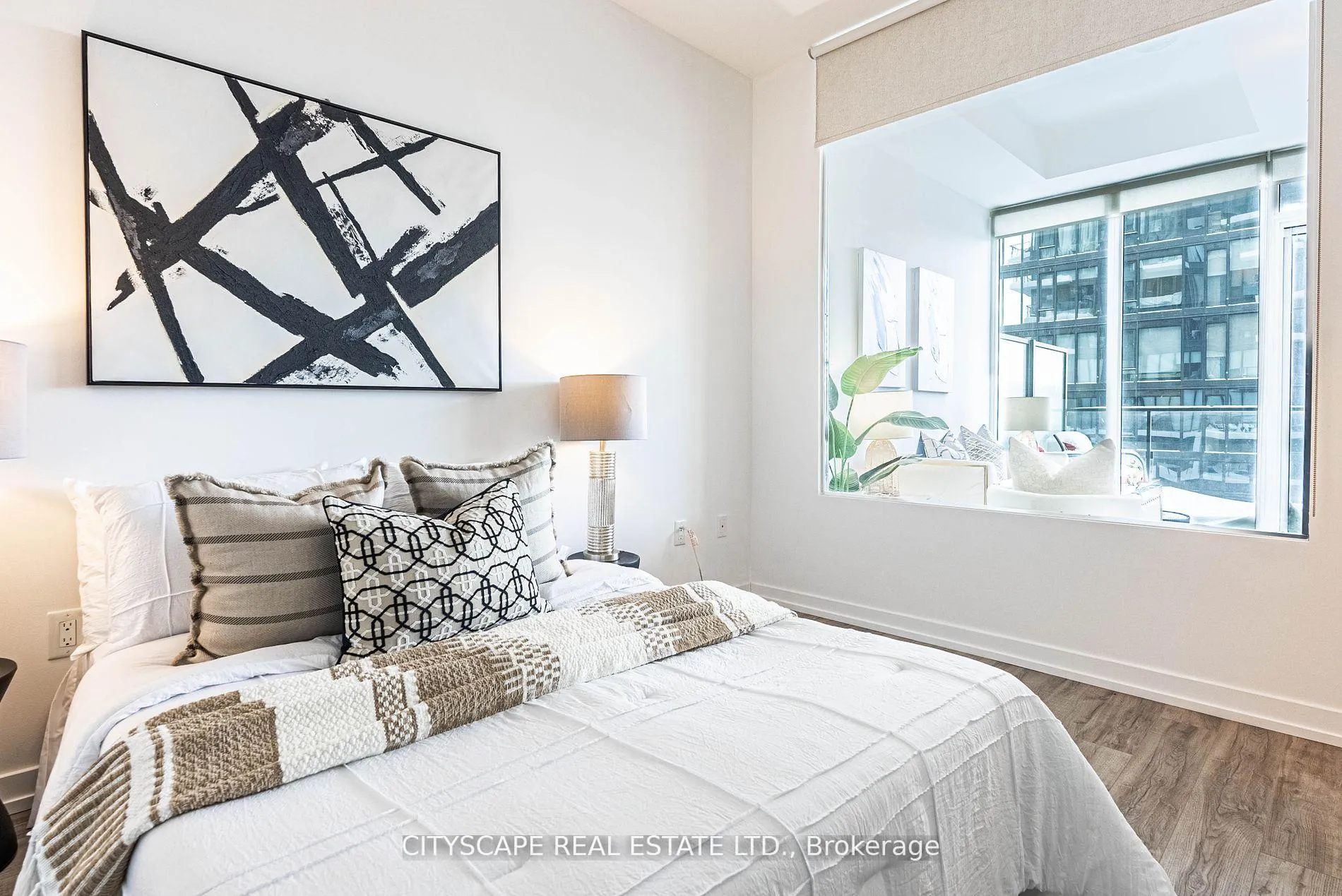 Photo 9 of Unit 907, 77 Shuter Street, Toronto, Church-Yonge Corridor — HOMEH