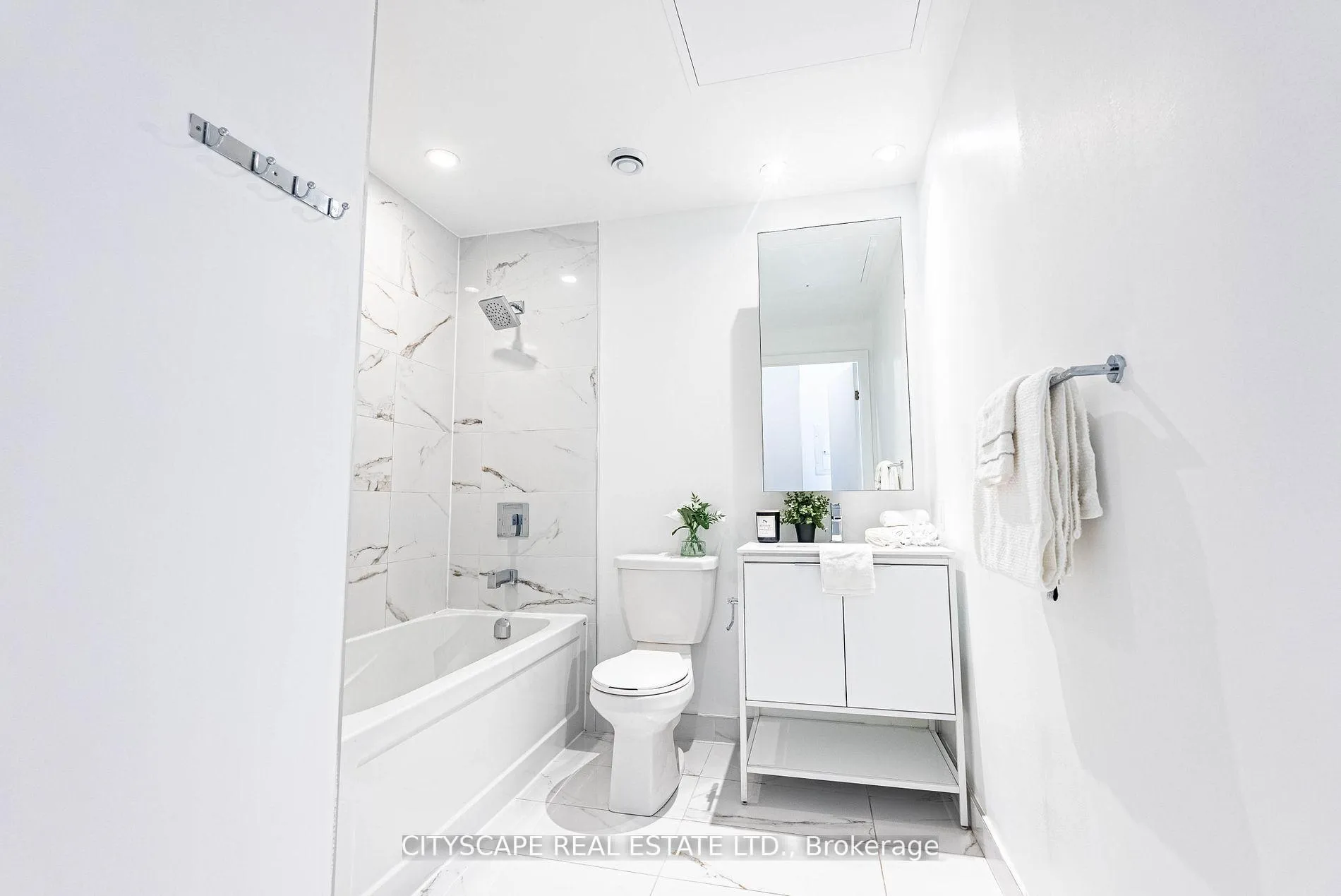 Photo 13 of Unit 907, 77 Shuter Street, Toronto, Church-Yonge Corridor — HOMEH