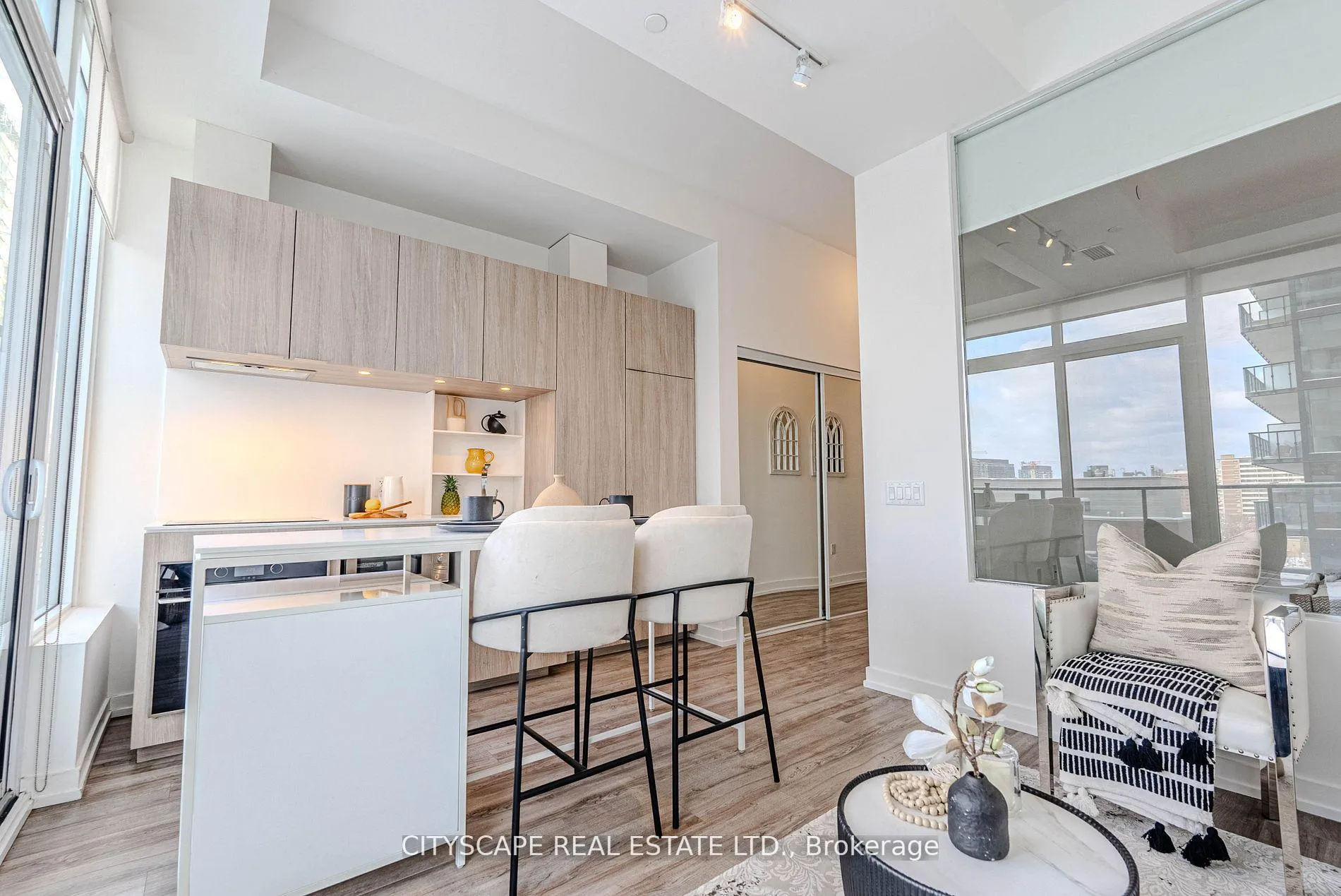 Photo 19 of Unit 907, 77 Shuter Street, Toronto, Church-Yonge Corridor — HOMEH