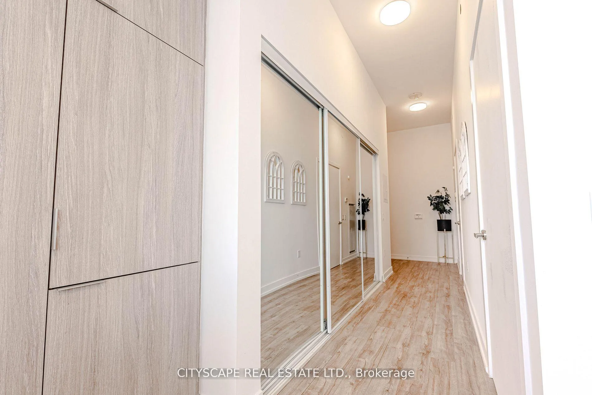Photo 24 of Unit 907, 77 Shuter Street, Toronto, Church-Yonge Corridor — HOMEH