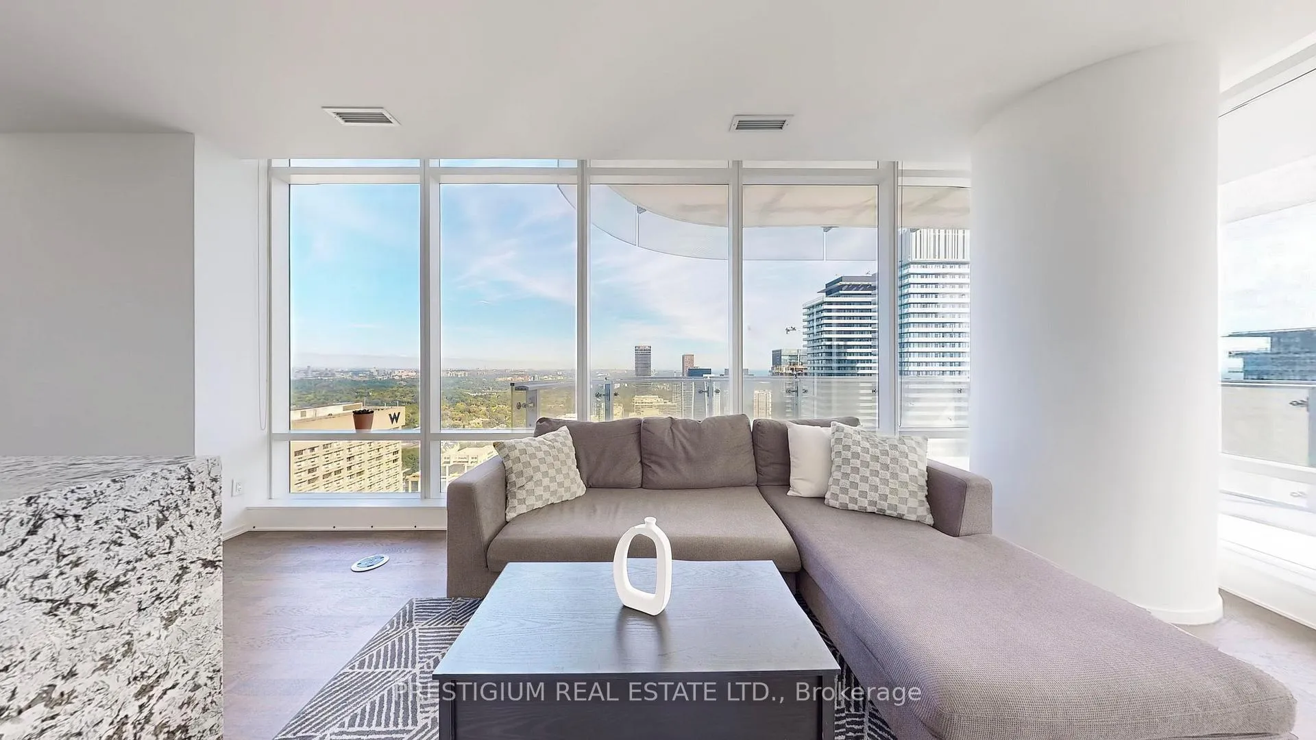 Photo 2 of Unit 4204, 1 Bloor Street E, Toronto, Church-Yonge Corridor — HOMEH