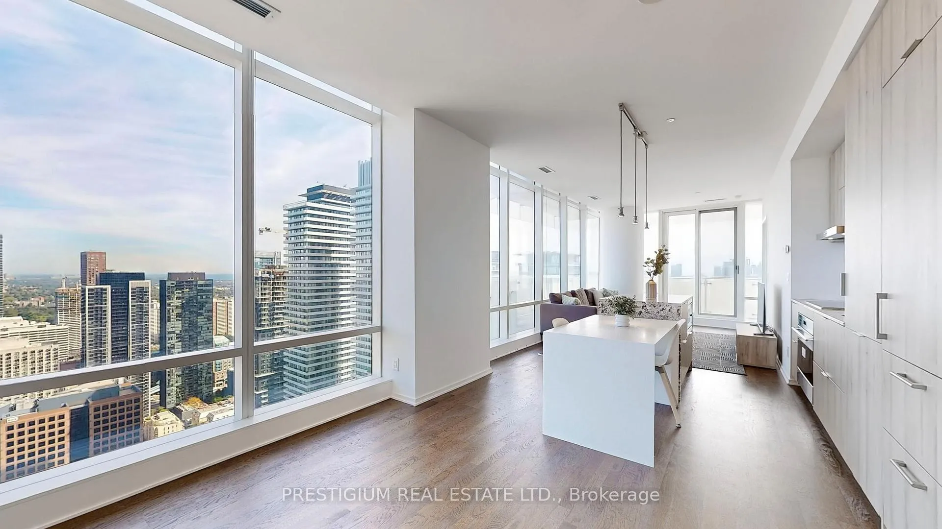 Photo 5 of Unit 4204, 1 Bloor Street E, Toronto, Church-Yonge Corridor — HOMEH