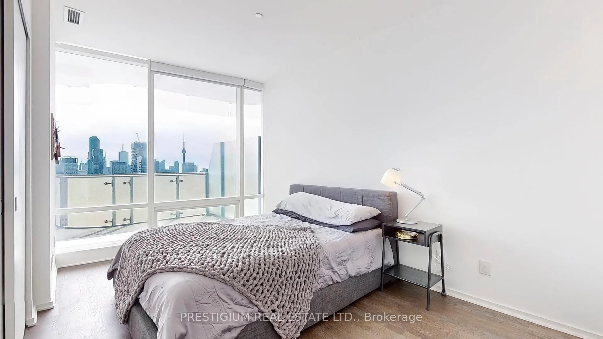 Photo 15 of Unit 4204, 1 Bloor Street E, Toronto, Church-Yonge Corridor — HOMEH