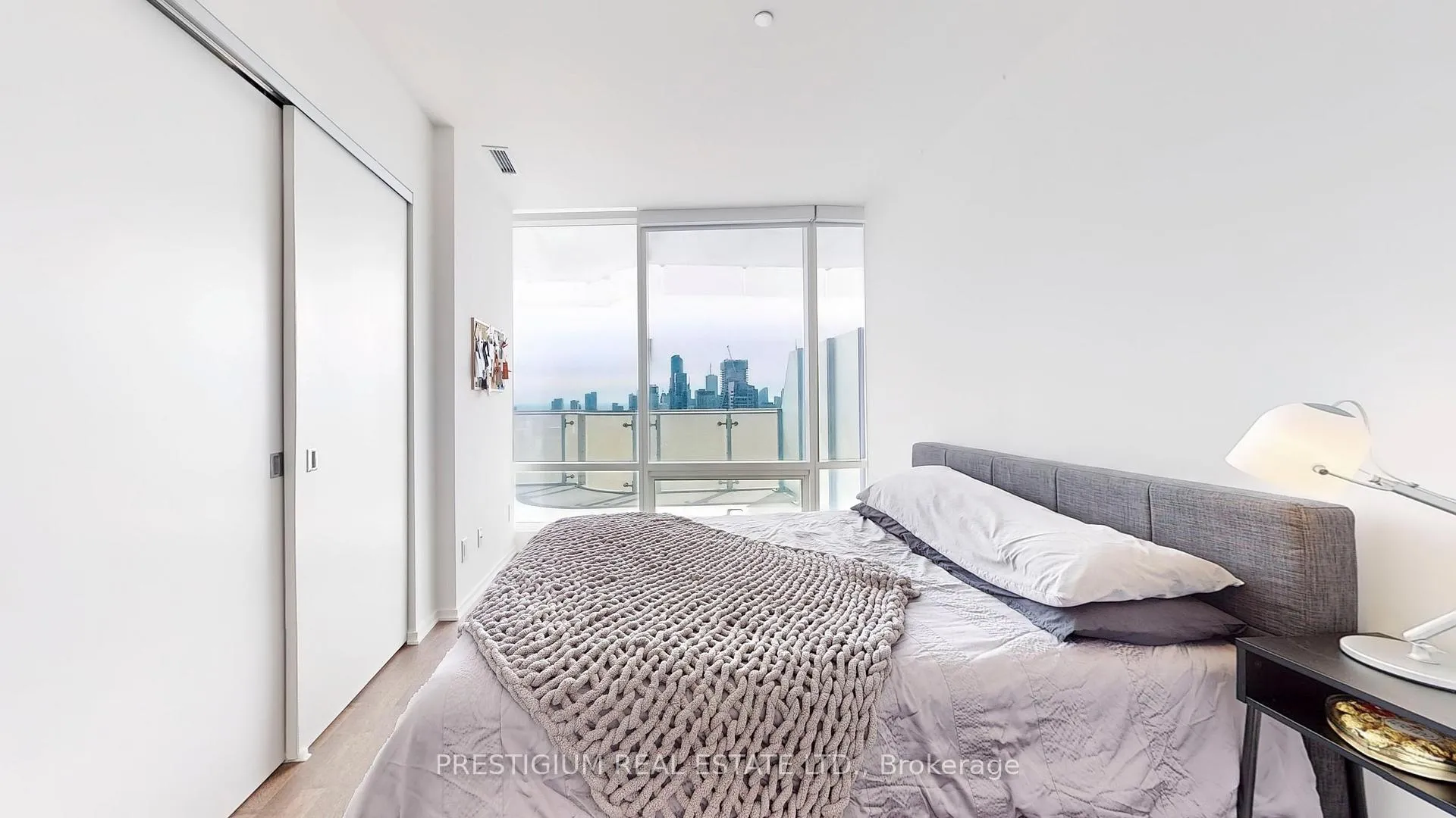 Photo 16 of Unit 4204, 1 Bloor Street E, Toronto, Church-Yonge Corridor — HOMEH