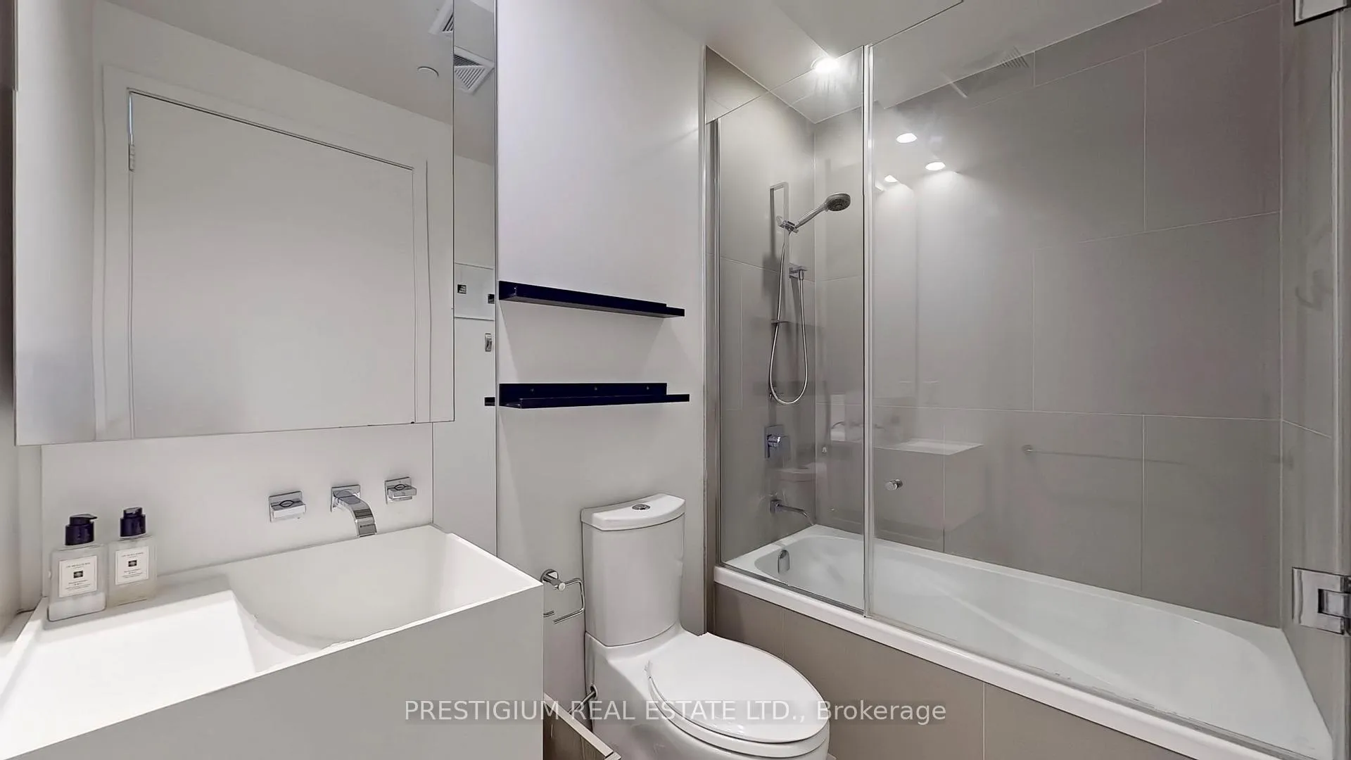 Photo 19 of Unit 4204, 1 Bloor Street E, Toronto, Church-Yonge Corridor — HOMEH