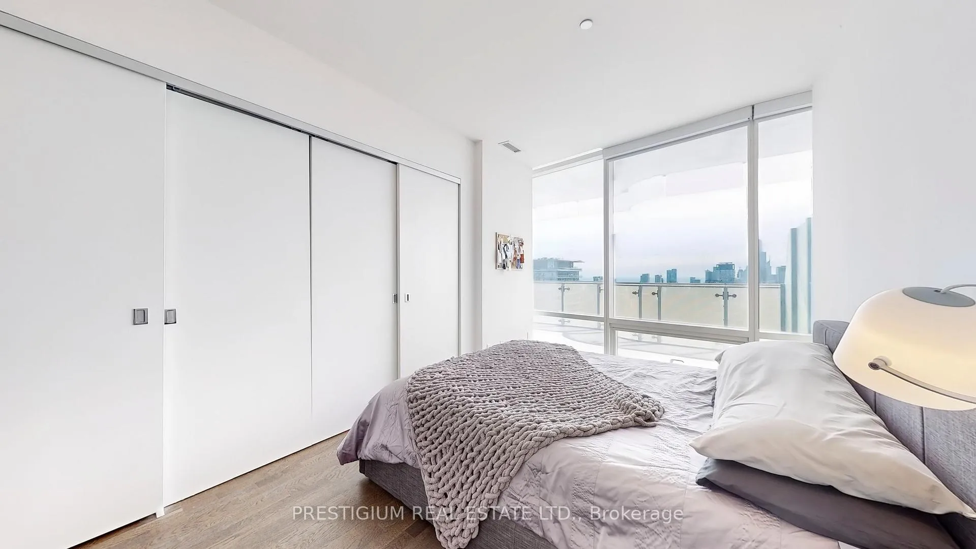 Photo 24 of Unit 4204, 1 Bloor Street E, Toronto, Church-Yonge Corridor — HOMEH