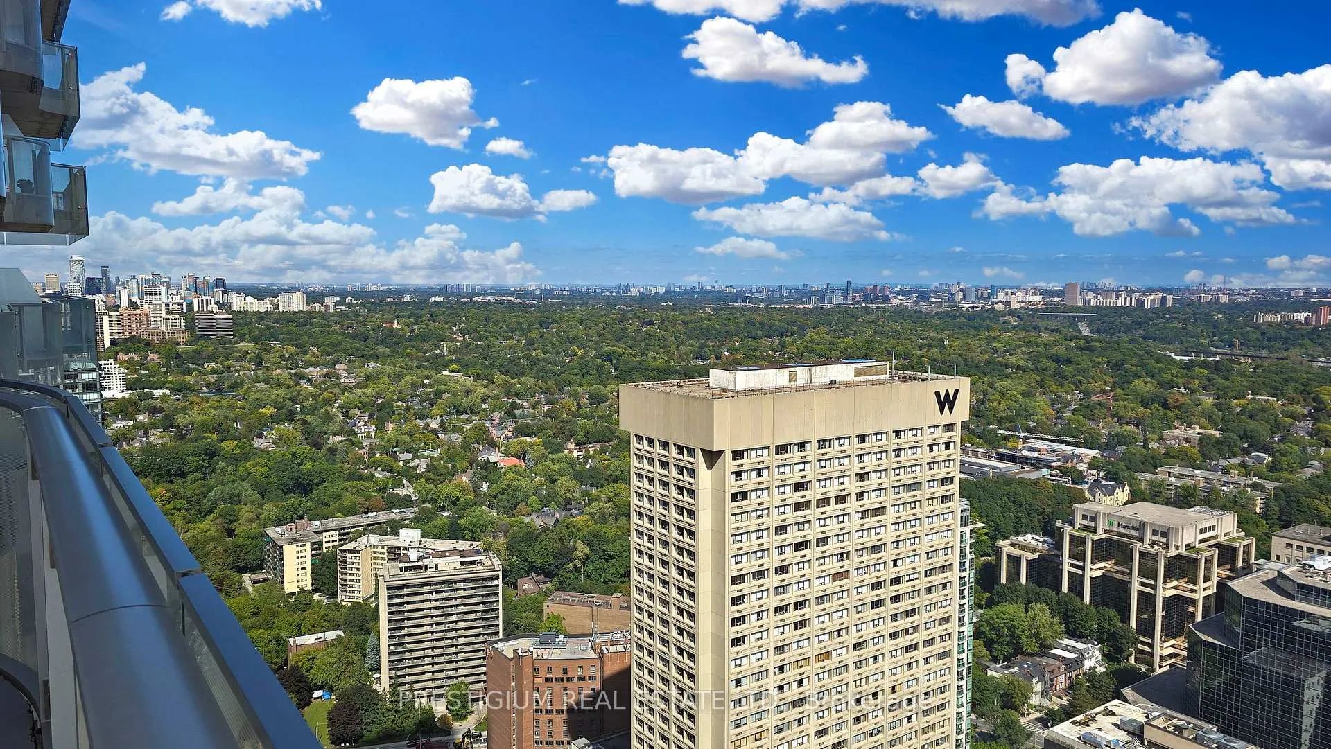 Photo 37 of Unit 4204, 1 Bloor Street E, Toronto, Church-Yonge Corridor — HOMEH