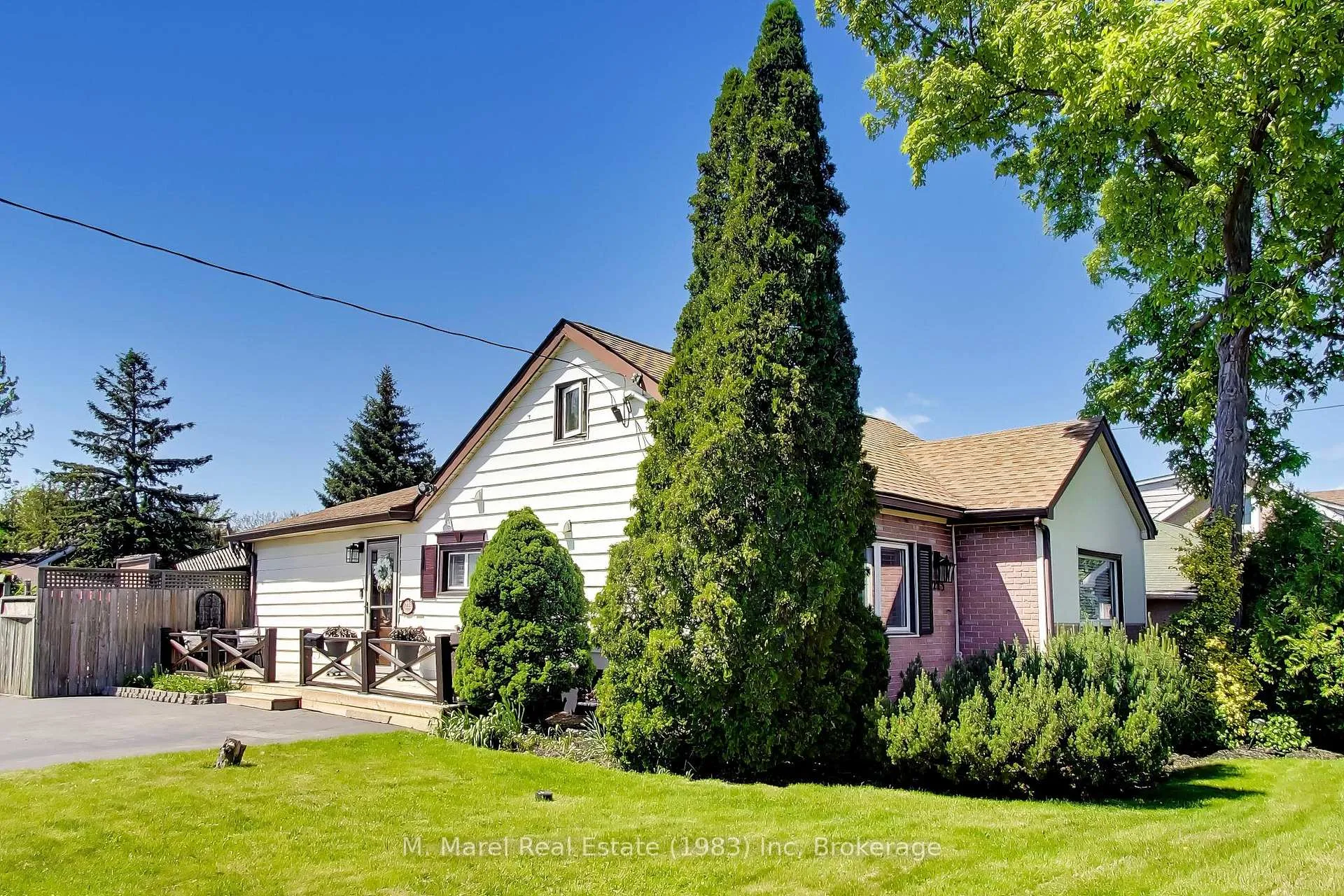 Photo 3 of 223 Margaret Avenue, Hamilton, Stoney Creek — HOMEH