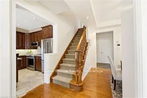Photo 10 of 3082 Ingleton Lane, Oakville, Bronte Creek — HOMEH