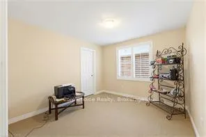 Photo 24 of 3082 Ingleton Lane, Oakville, Bronte Creek — HOMEH