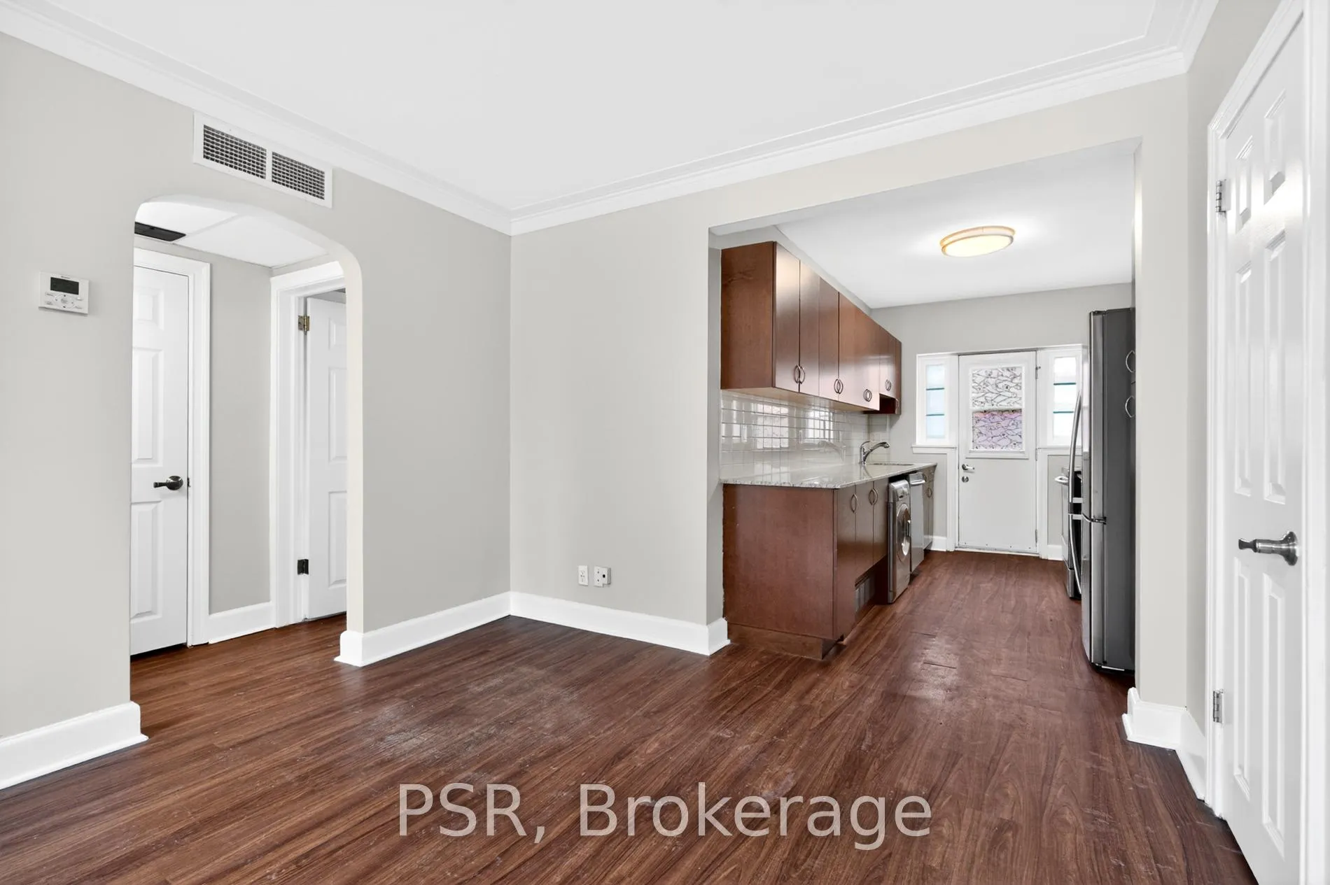 Photo 8 of Unit L06, 1347 Bayview Avenue, Toronto, Leaside — HOMEH