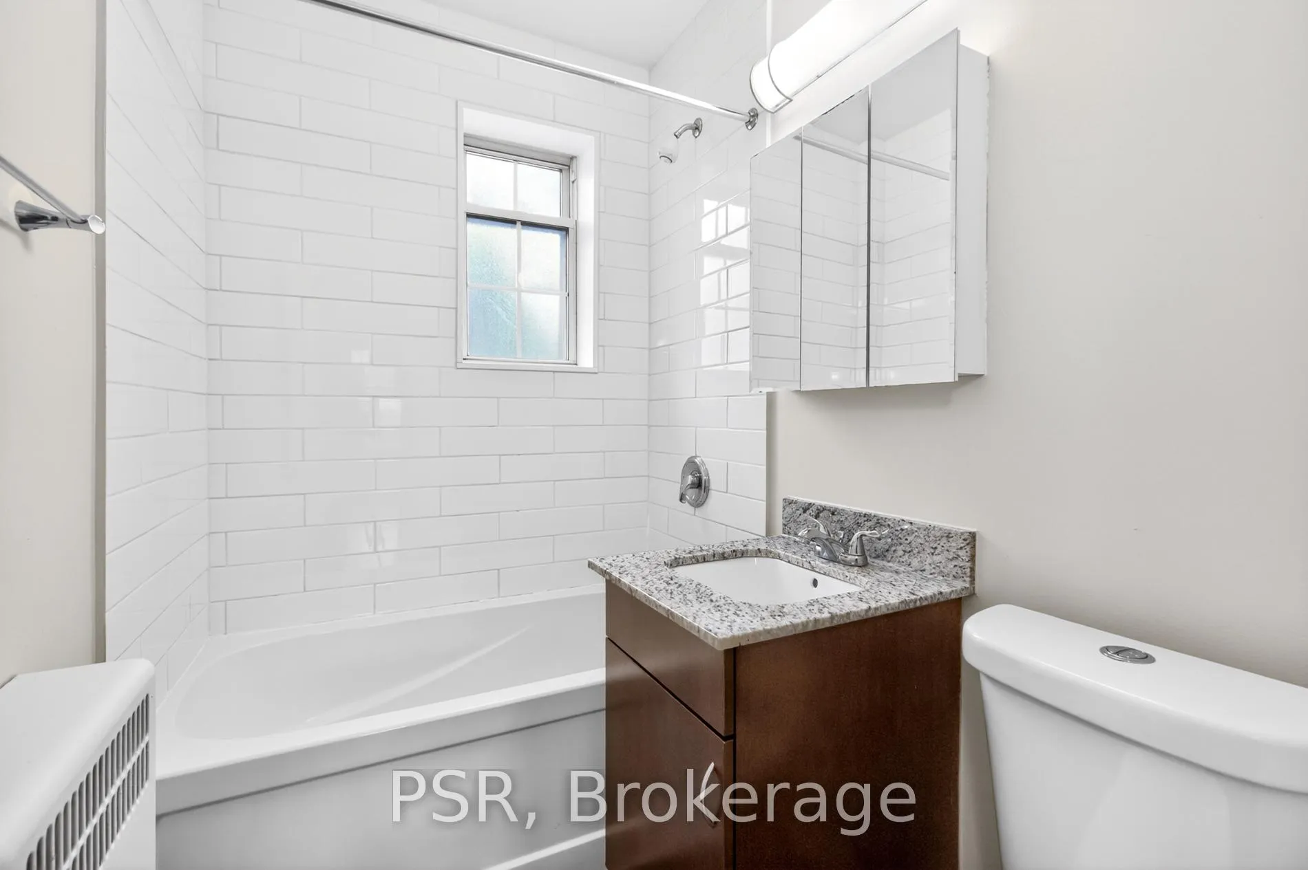 Photo 15 of Unit L06, 1347 Bayview Avenue, Toronto, Leaside — HOMEH