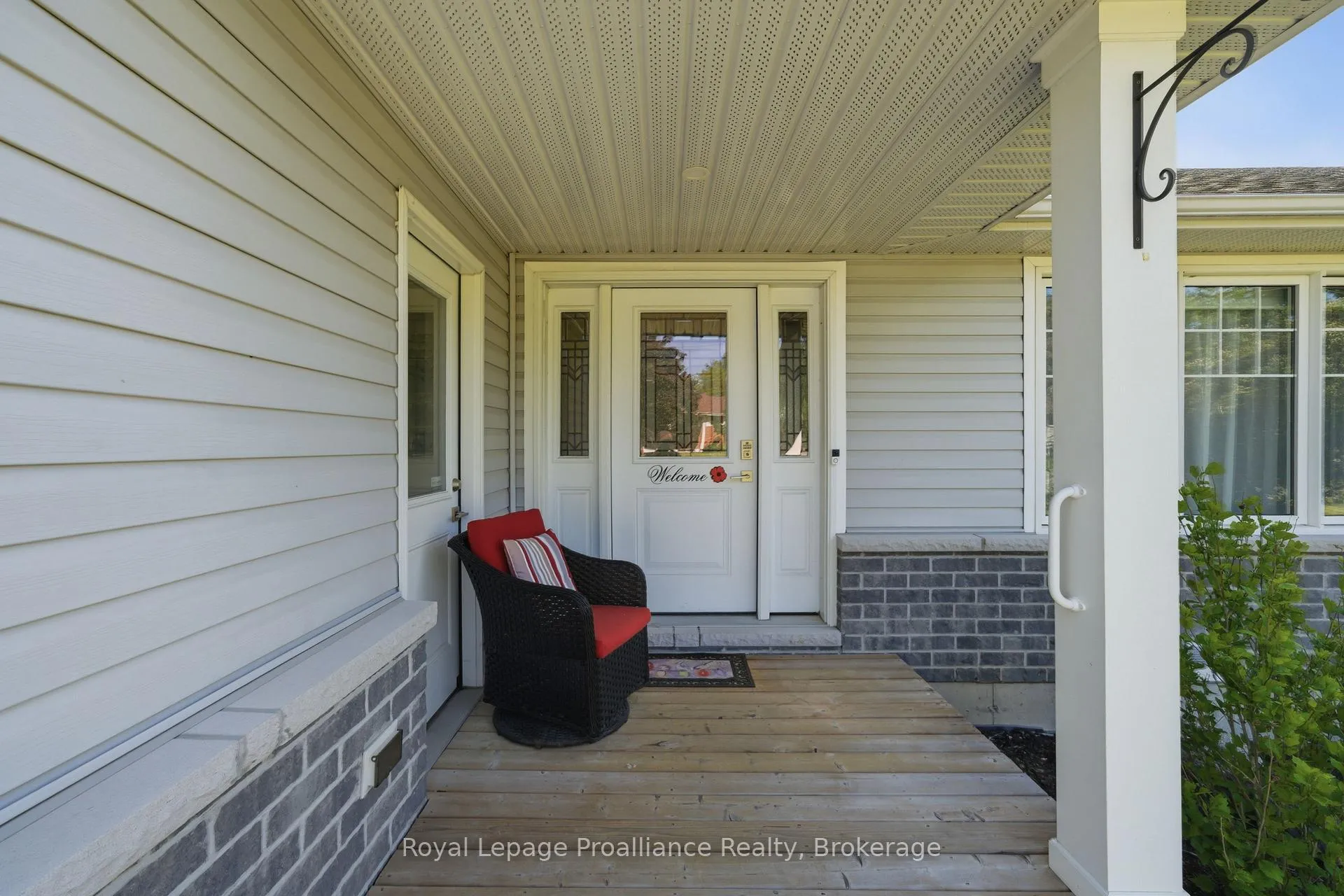 Photo 3 of 568 Whites Road, Quinte West, Sidney Ward — HOMEH