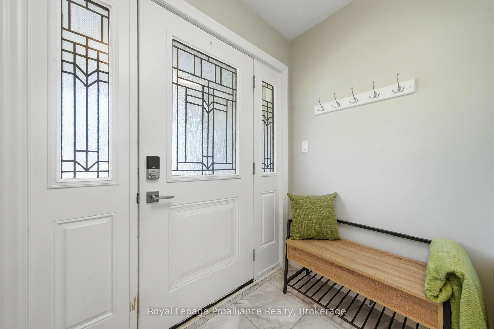 Photo 5 of 568 Whites Road, Quinte West, Sidney Ward — HOMEH