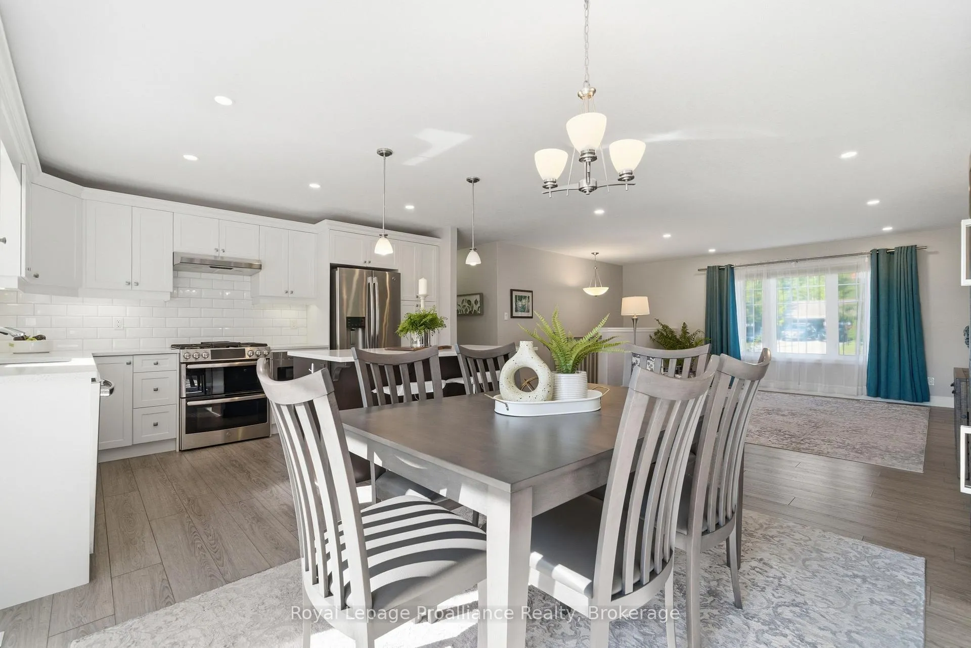 Photo 9 of 568 Whites Road, Quinte West, Sidney Ward — HOMEH