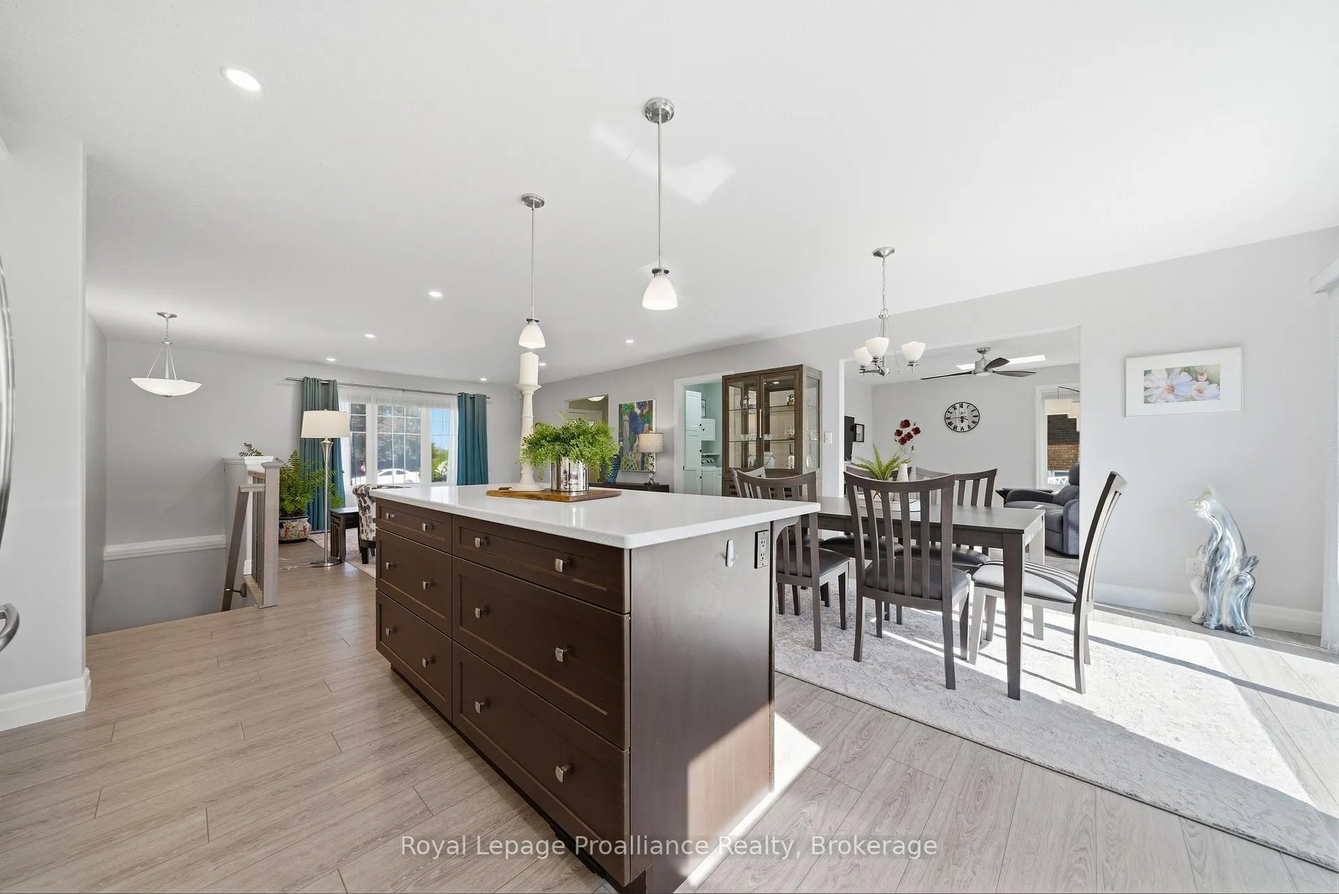 Photo 12 of 568 Whites Road, Quinte West, Sidney Ward — HOMEH