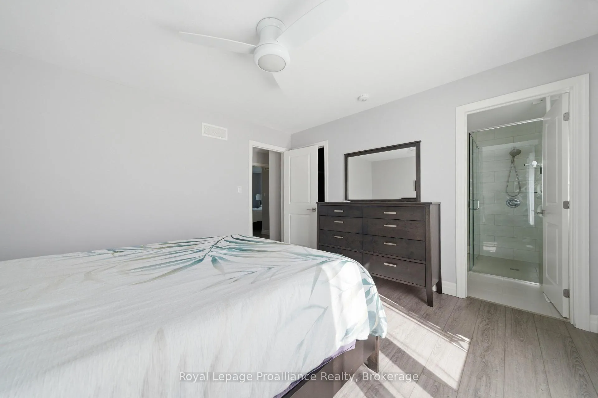 Photo 23 of 568 Whites Road, Quinte West, Sidney Ward — HOMEH