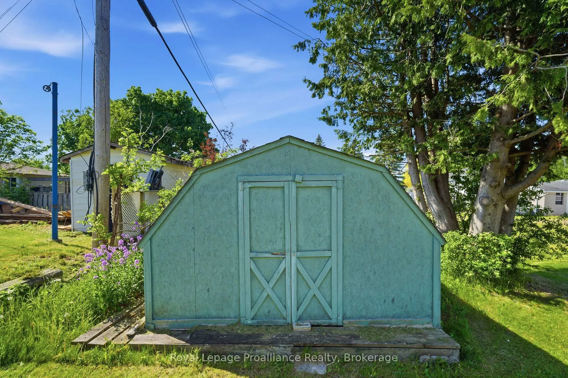 Photo 40 of 568 Whites Road, Quinte West, Sidney Ward — HOMEH