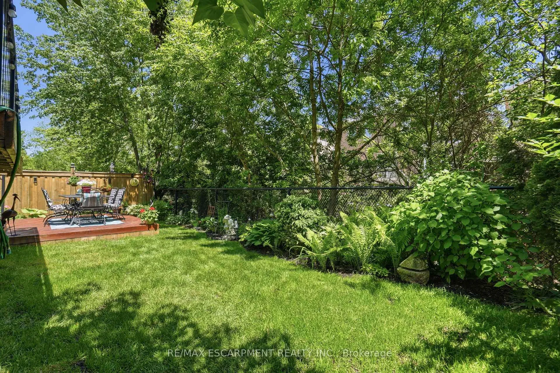 Photo 44 of 418 Montreal Circle, Hamilton, Winona Park — HOMEH