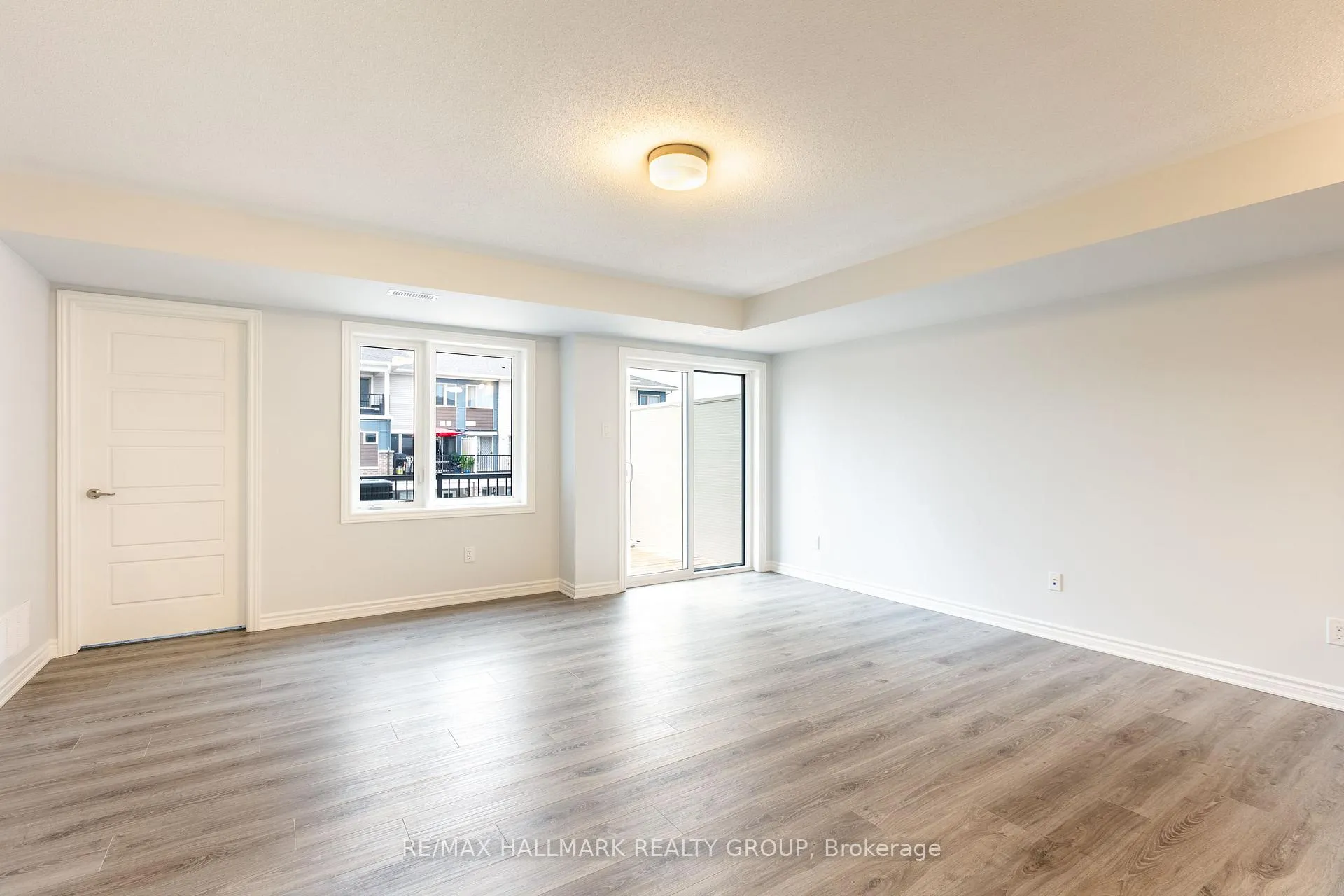 Photo 4 of 205 Lapland Private, Ottawa, Kanata - Emerald Meadows/Trailwest — HOMEH