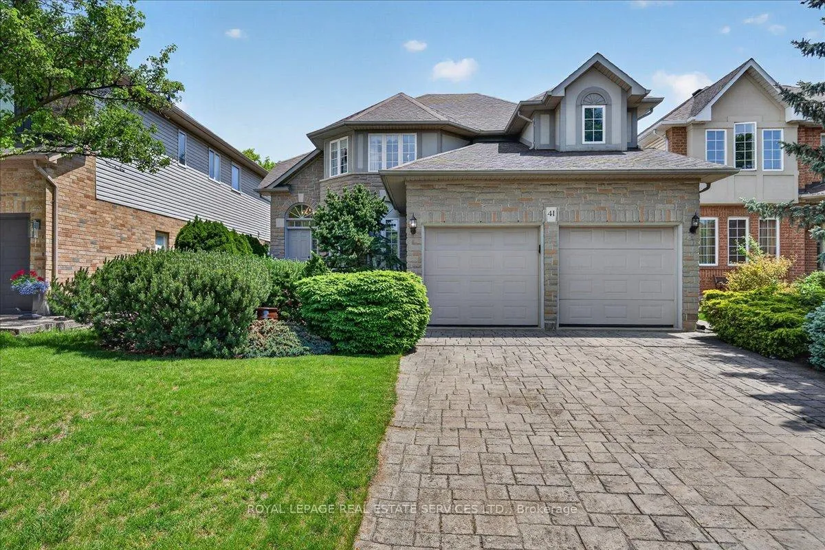 Photo 2 of 41 Chifney Lane, Hamilton, Meadowlands — HOMEH