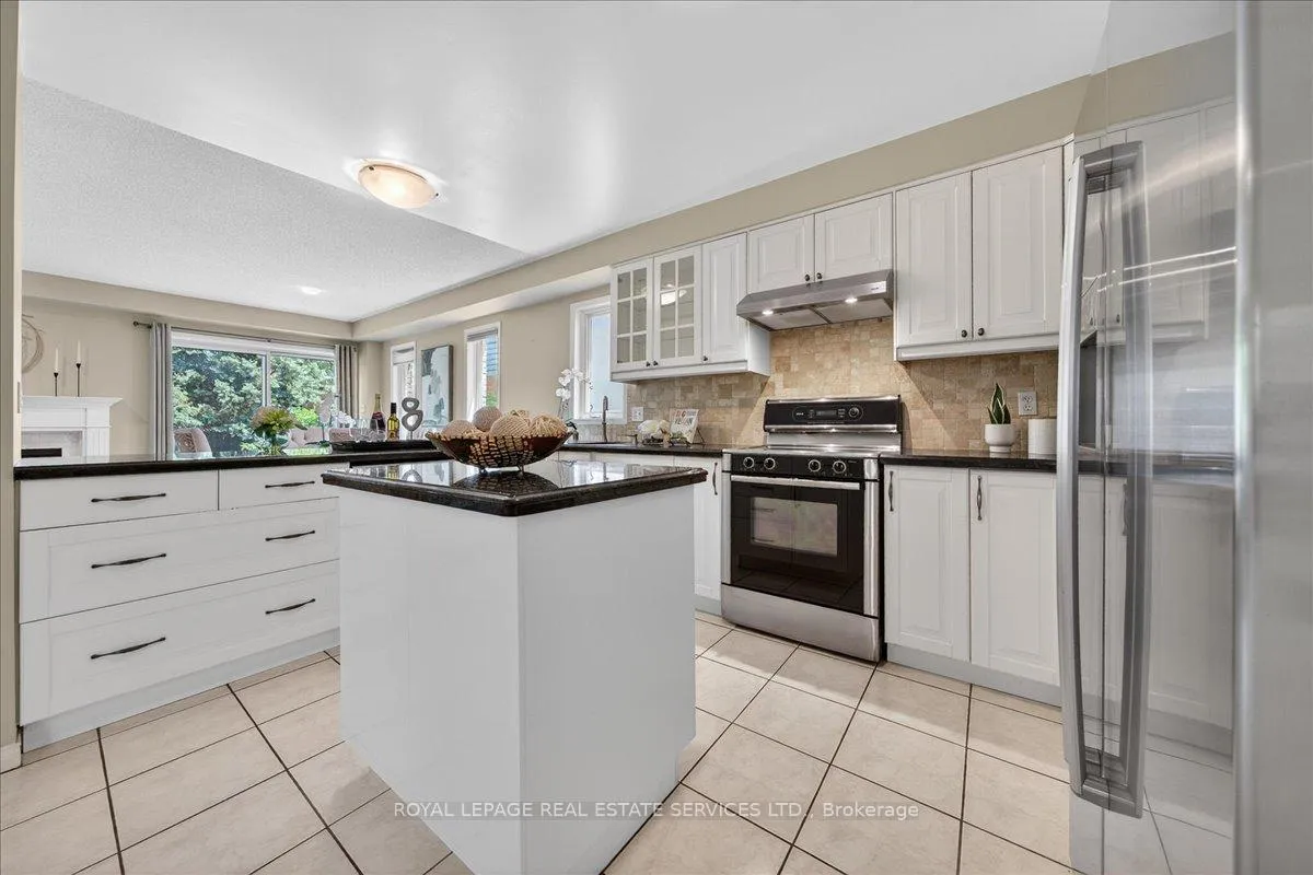 Photo 12 of 41 Chifney Lane, Hamilton, Meadowlands — HOMEH